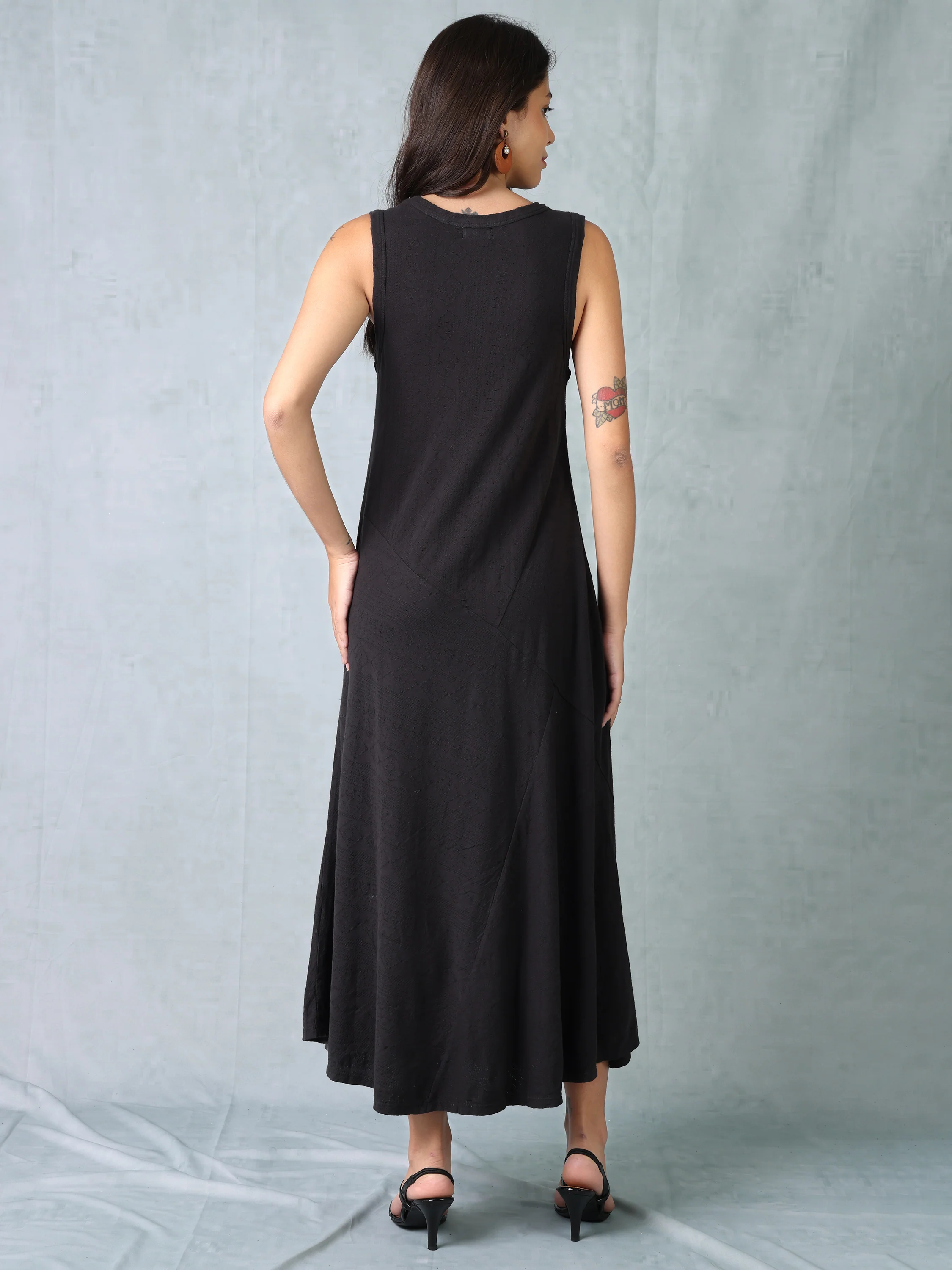 Women Black Flared Maxi Dress - Image 4