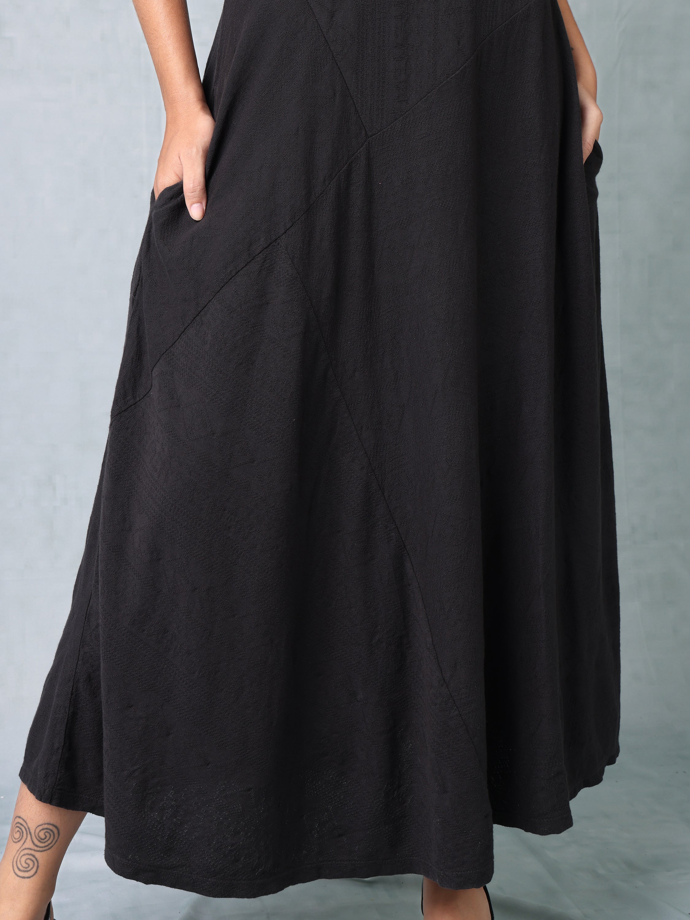 Women Black Flared Maxi Dress - Image 6