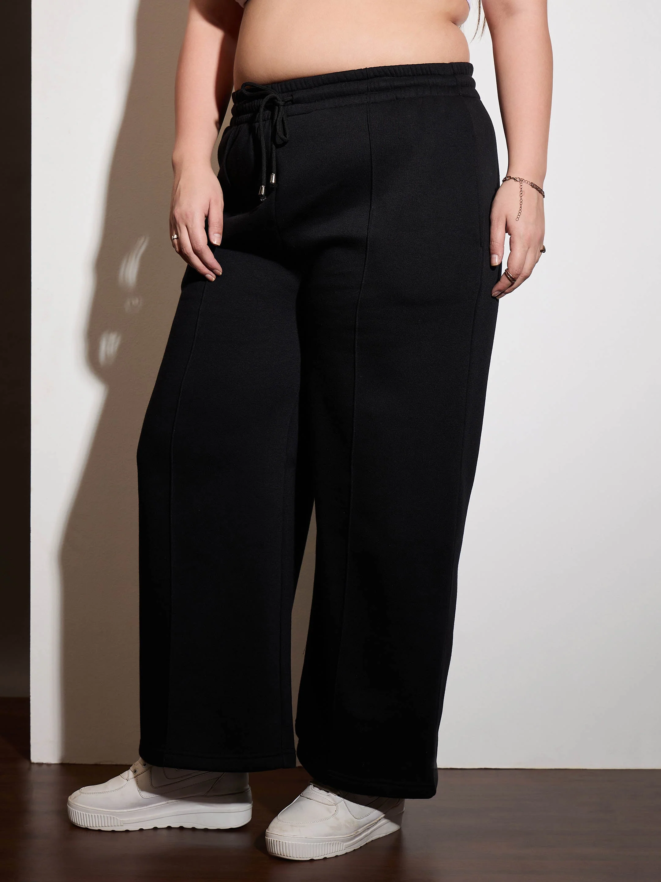 Women Black Fleece Drawstring Sweatpants - Image 3