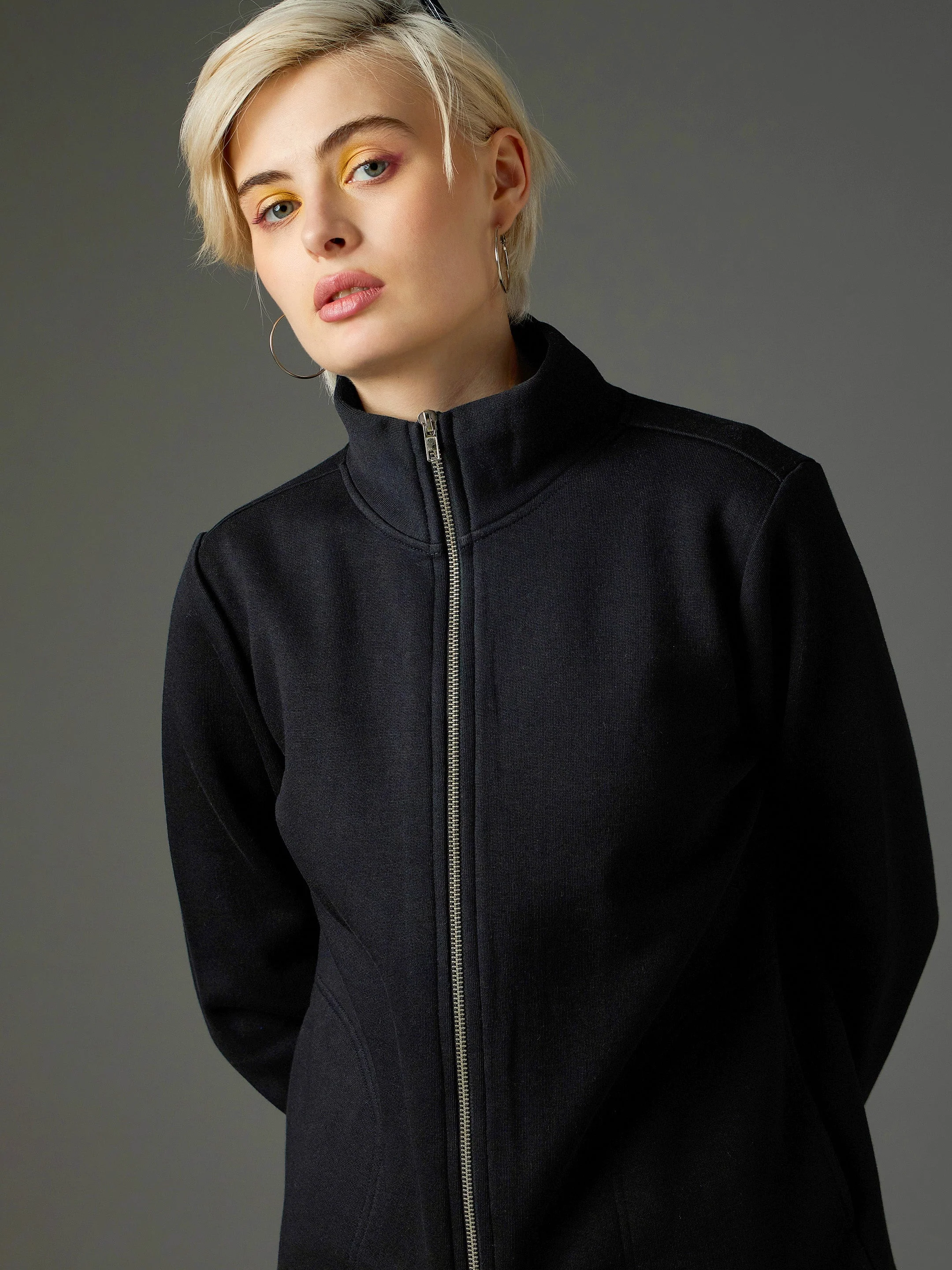 Women Black Fleece Front Zipper Jacket - Image 4