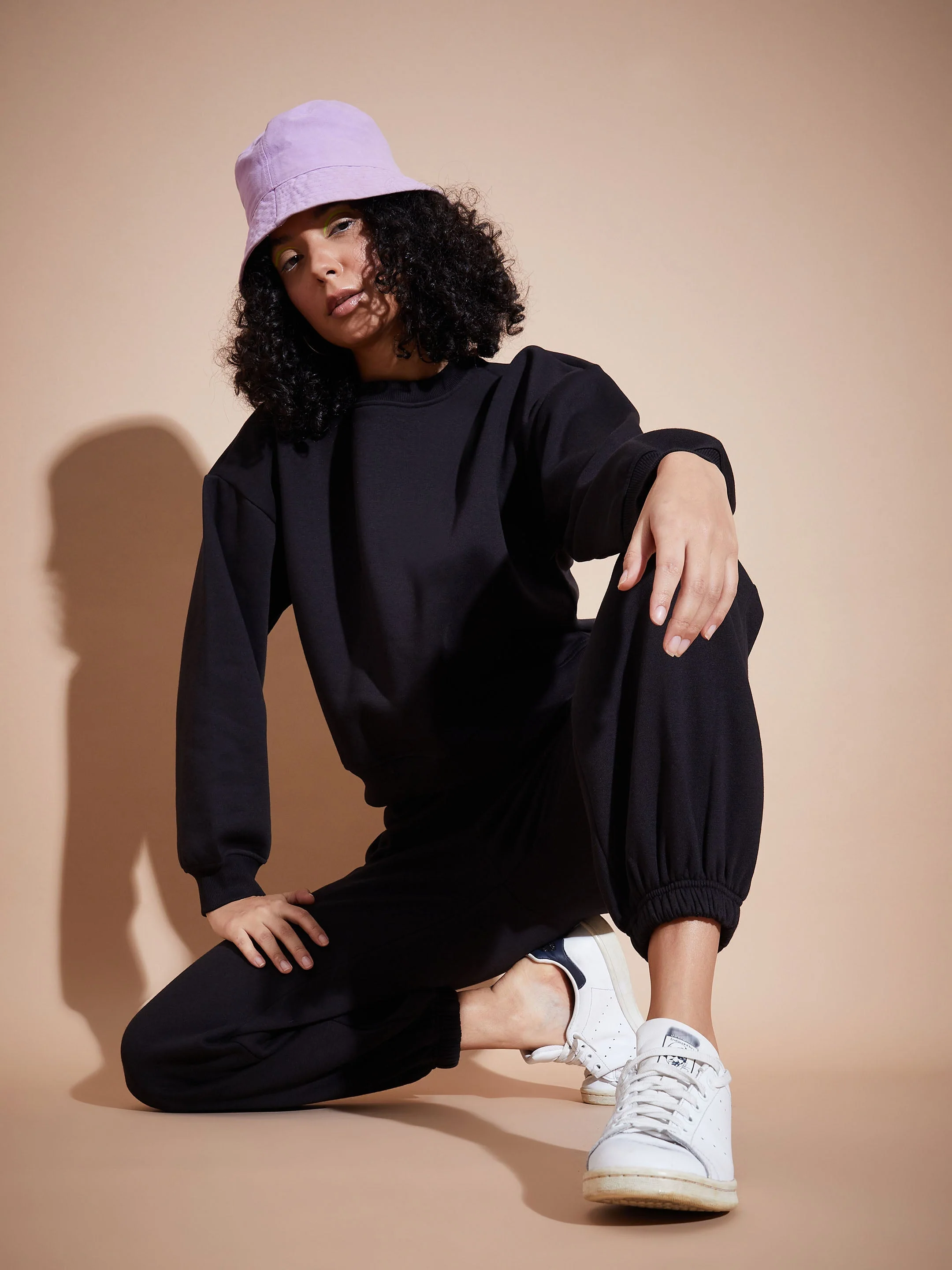 Women Black Fleece Oversized Sweatshirt With Joggers - Image 6