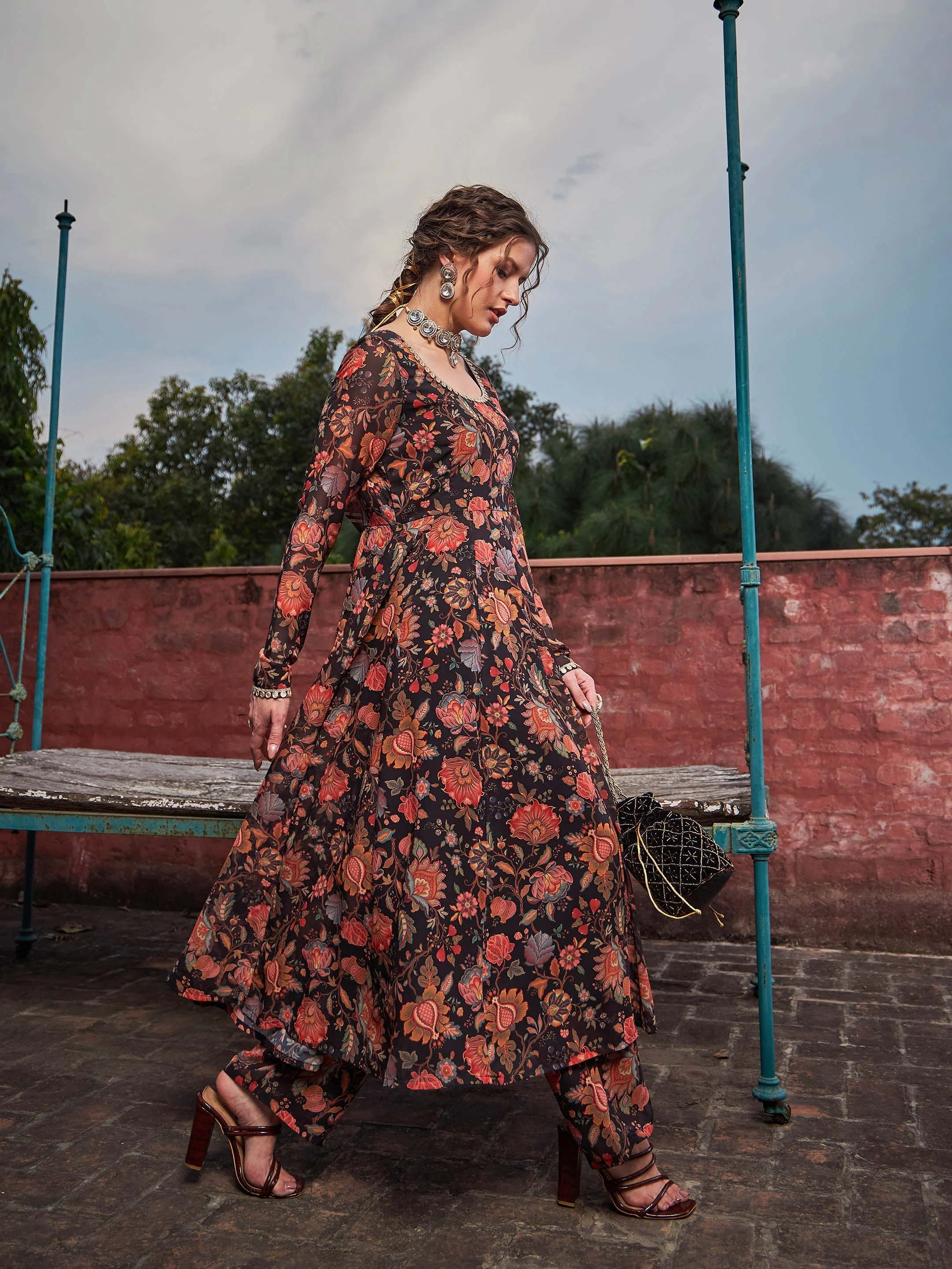 Women Black Floral Anarkali Kurta With Straight Pants - Image 3