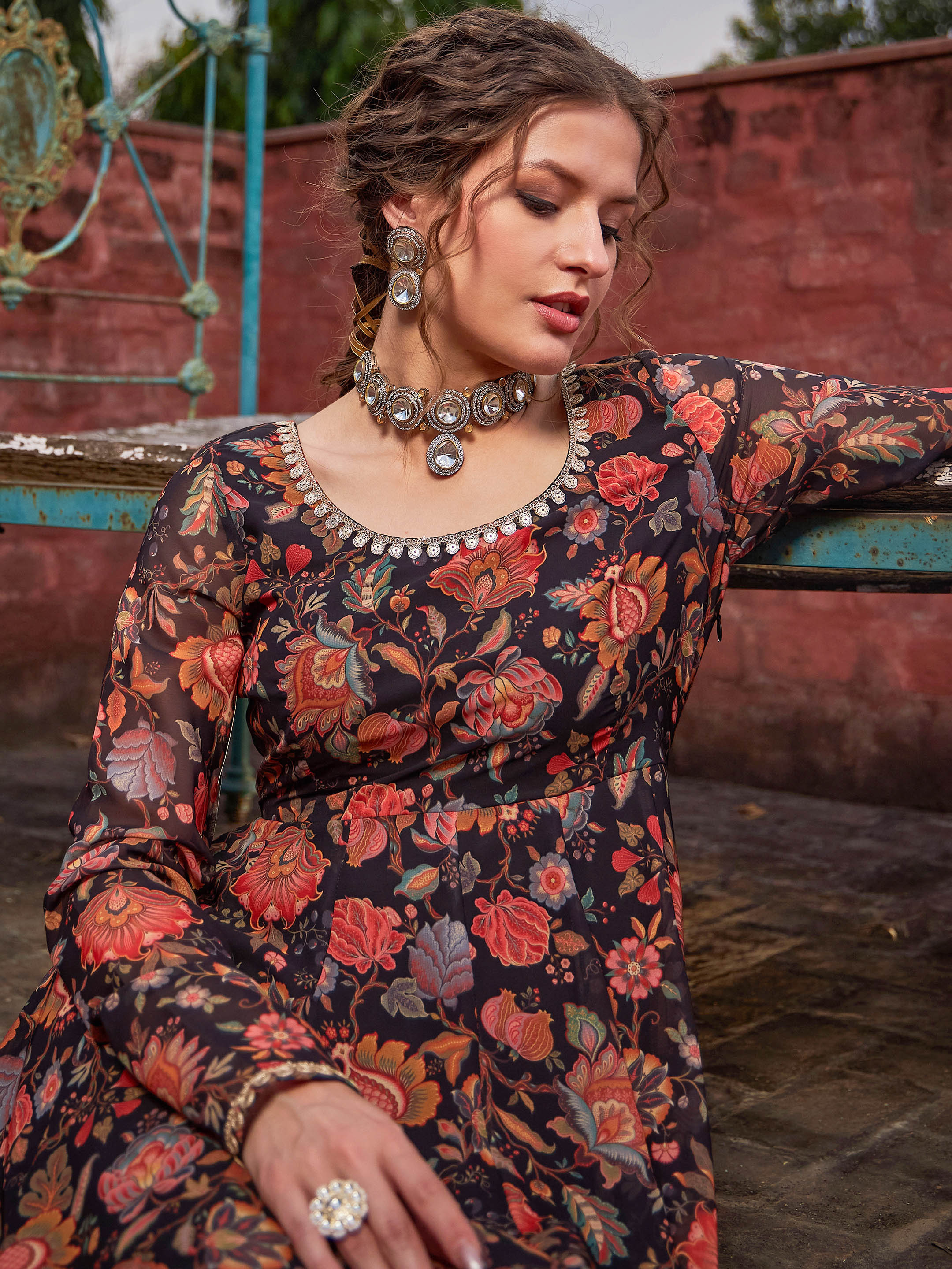 Women Black Floral Anarkali Kurta With Straight Pants - Image 4