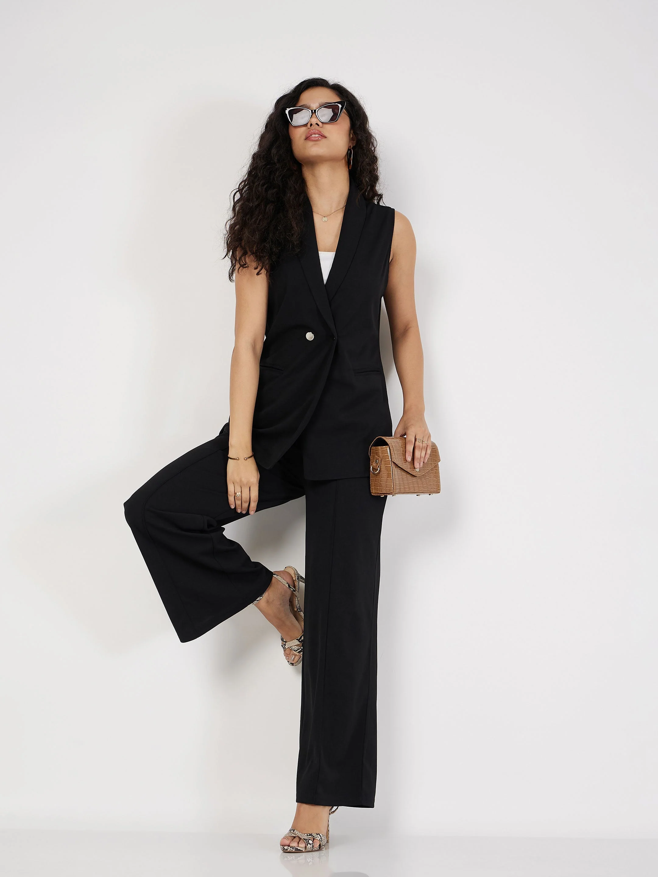 Women Black Front Dart Palazzo Pants - Image 6