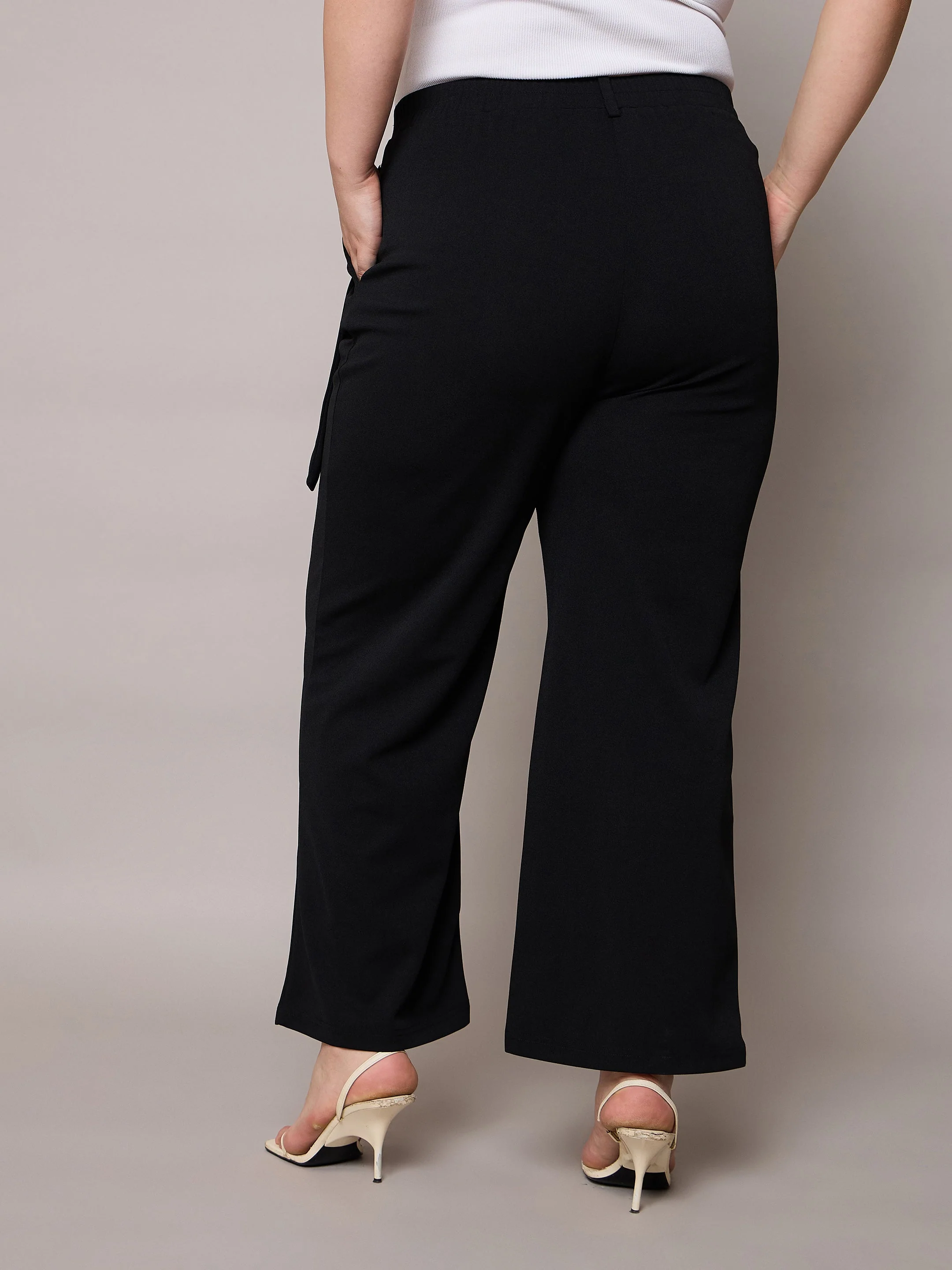 Women Black Front Pleat Straight Pants - Image 5