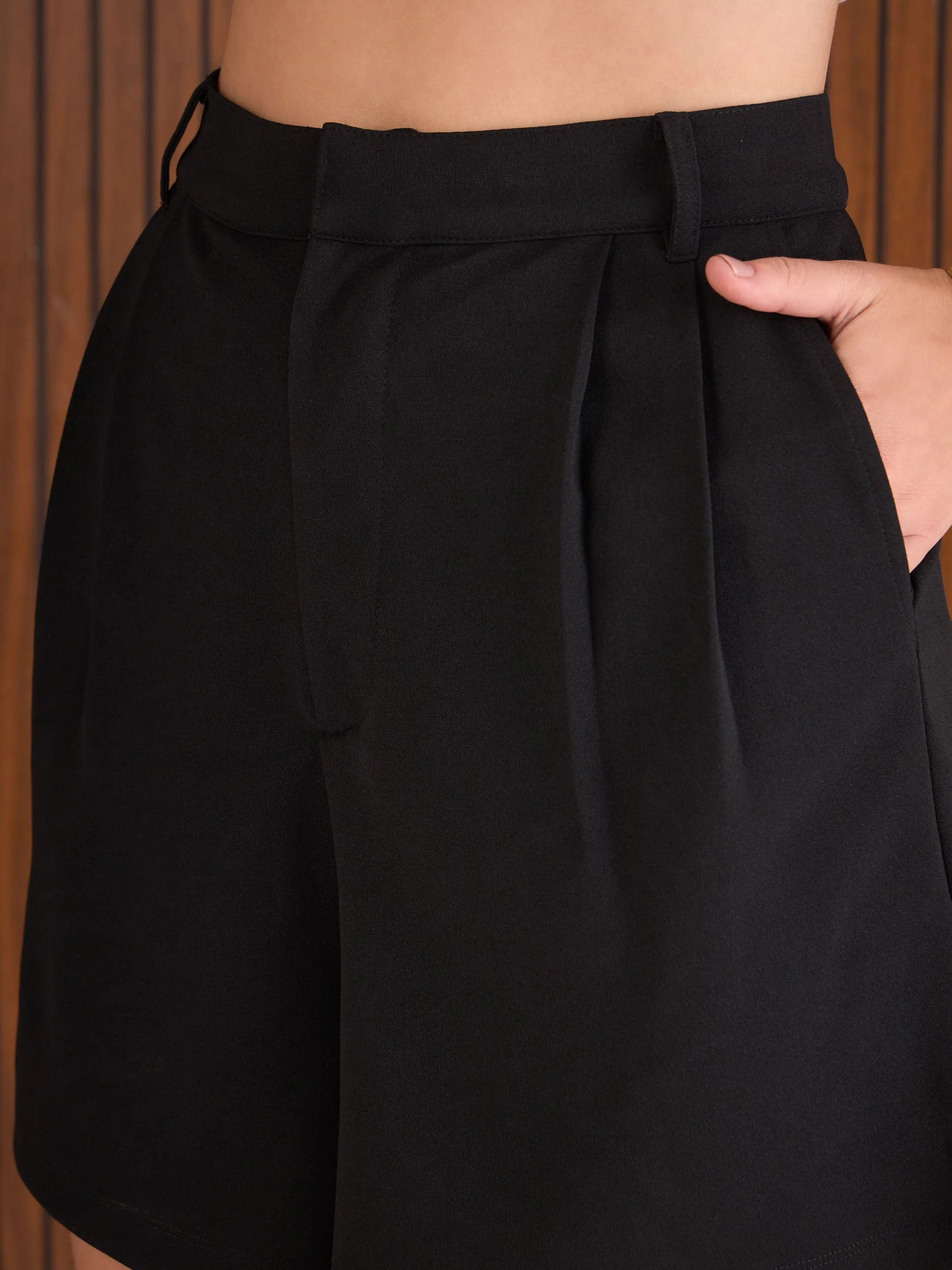 Women Black Front Pleated Shorts - Image 4