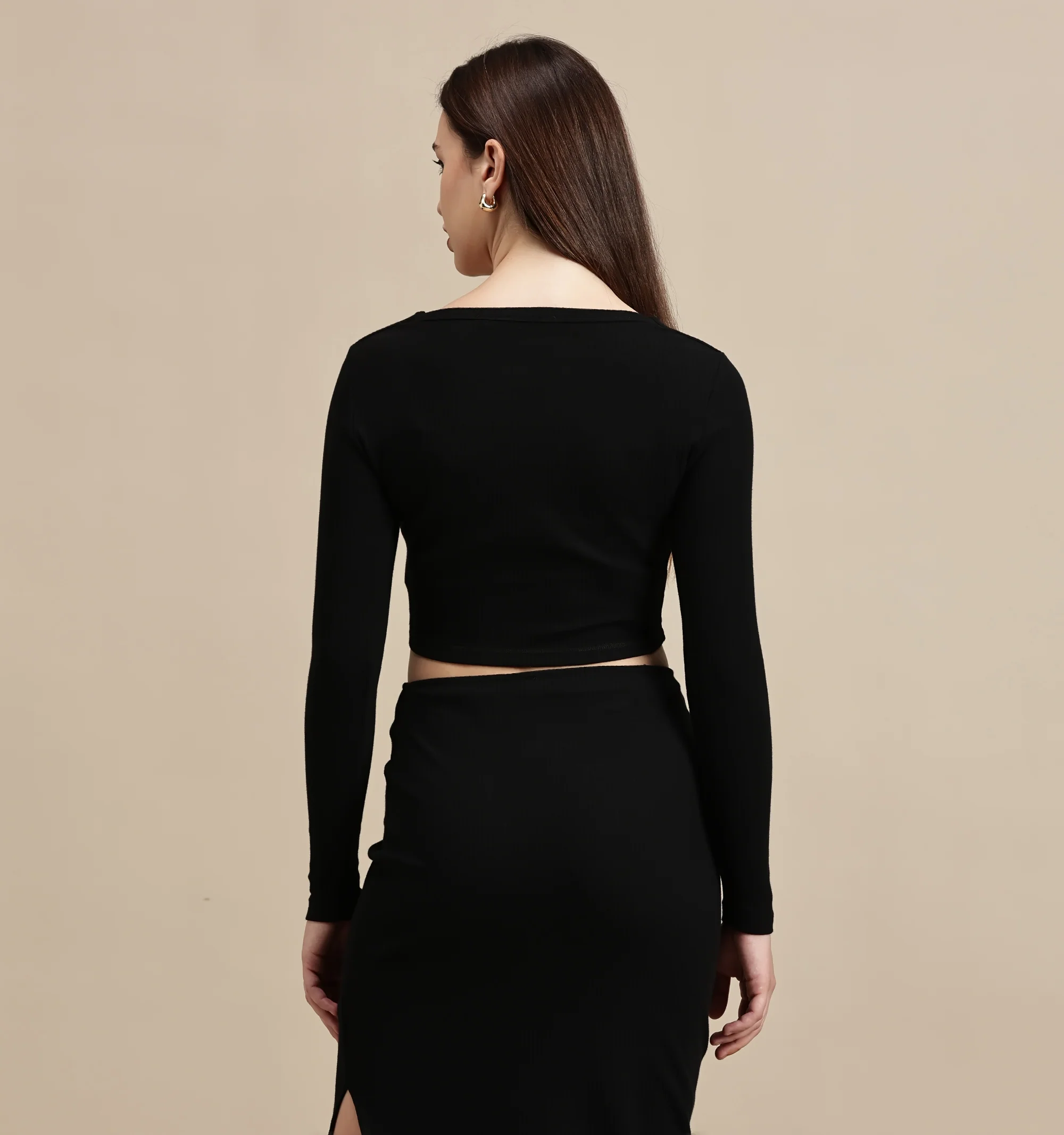 Women Black Full Sleeve Crop Top - Image 3