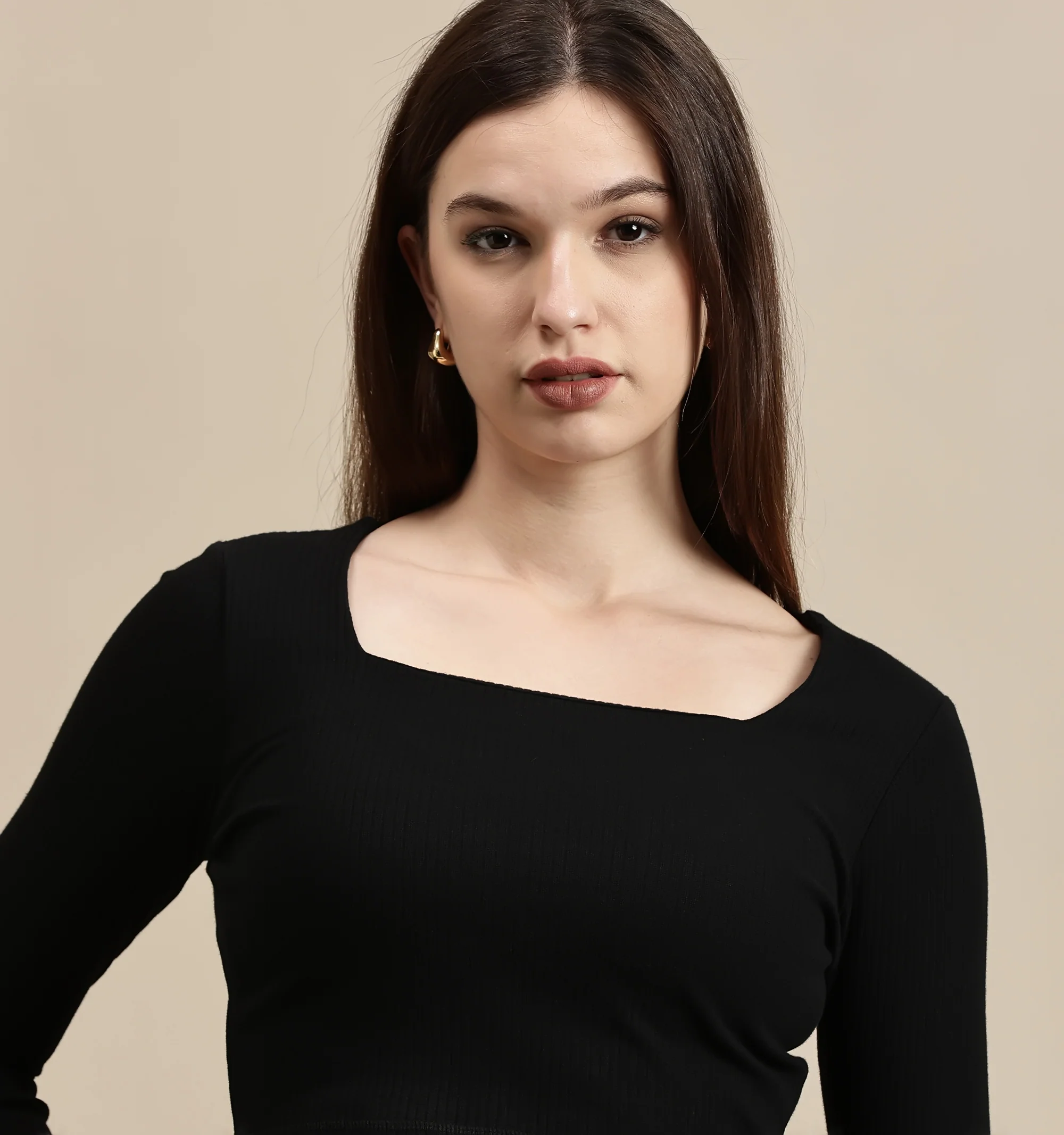 Women Black Full Sleeve Crop Top - Image 4