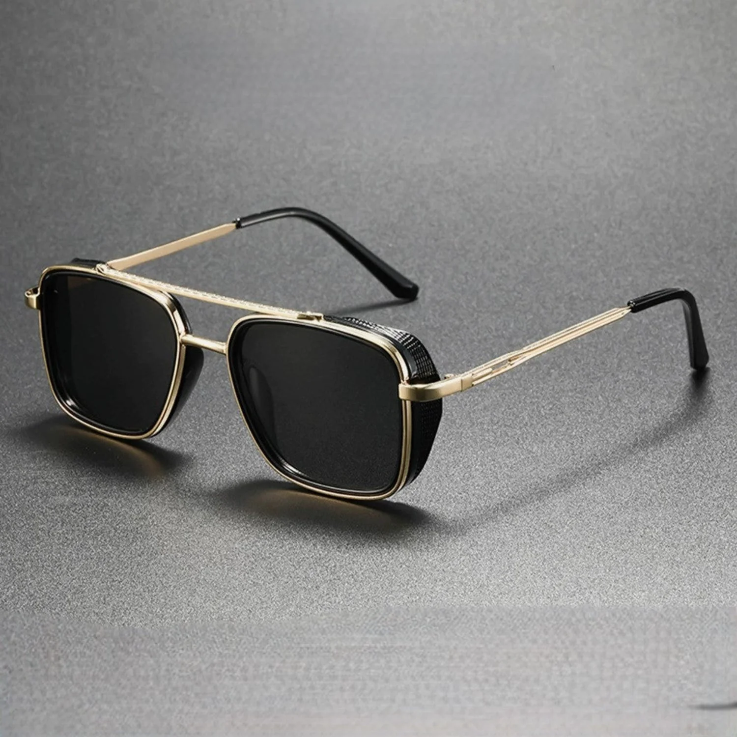 Women Black Gold Retro Sunglasses - Image 4