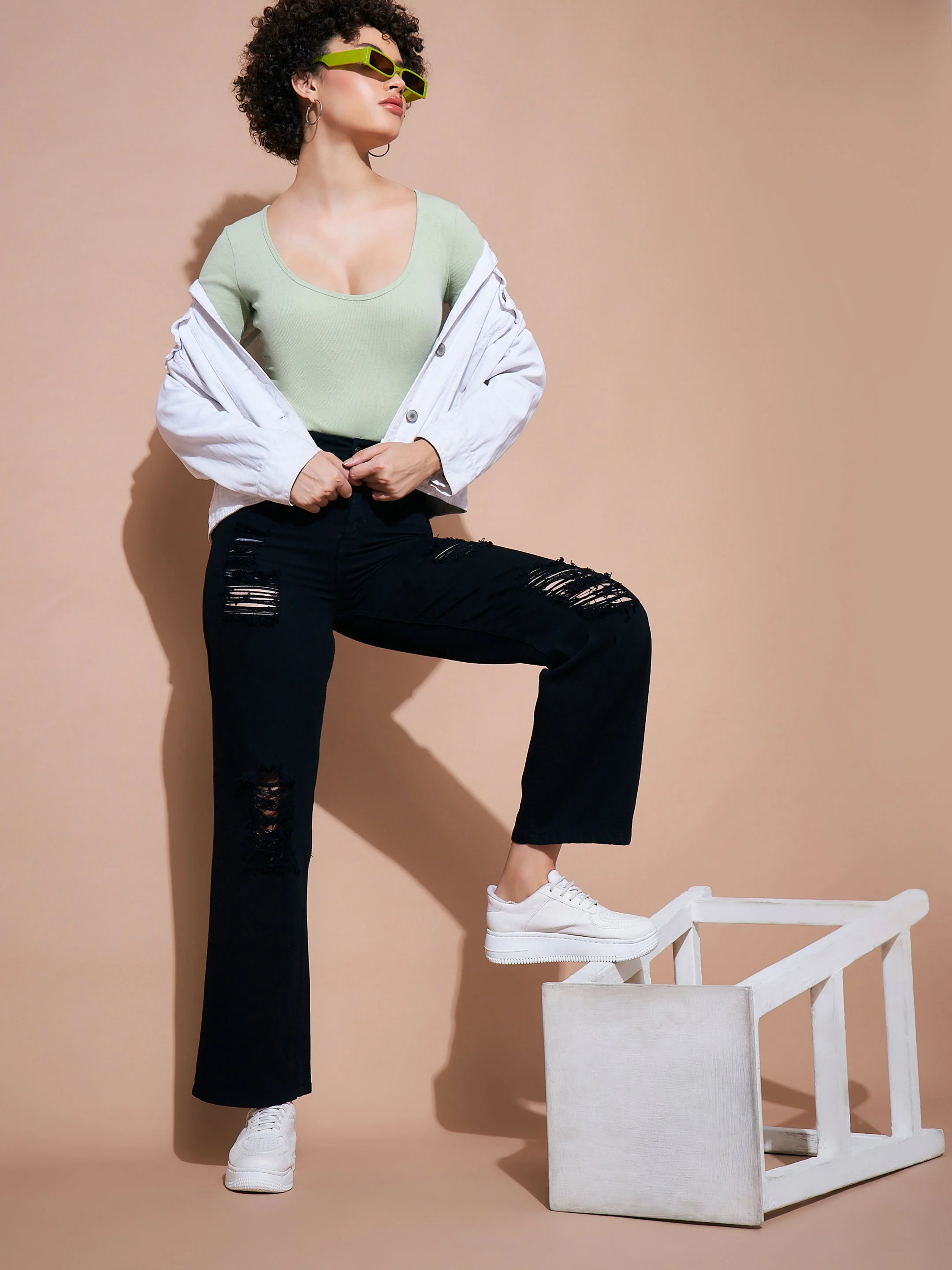 Women Black Heavy Distress Straight Jeans - Image 2