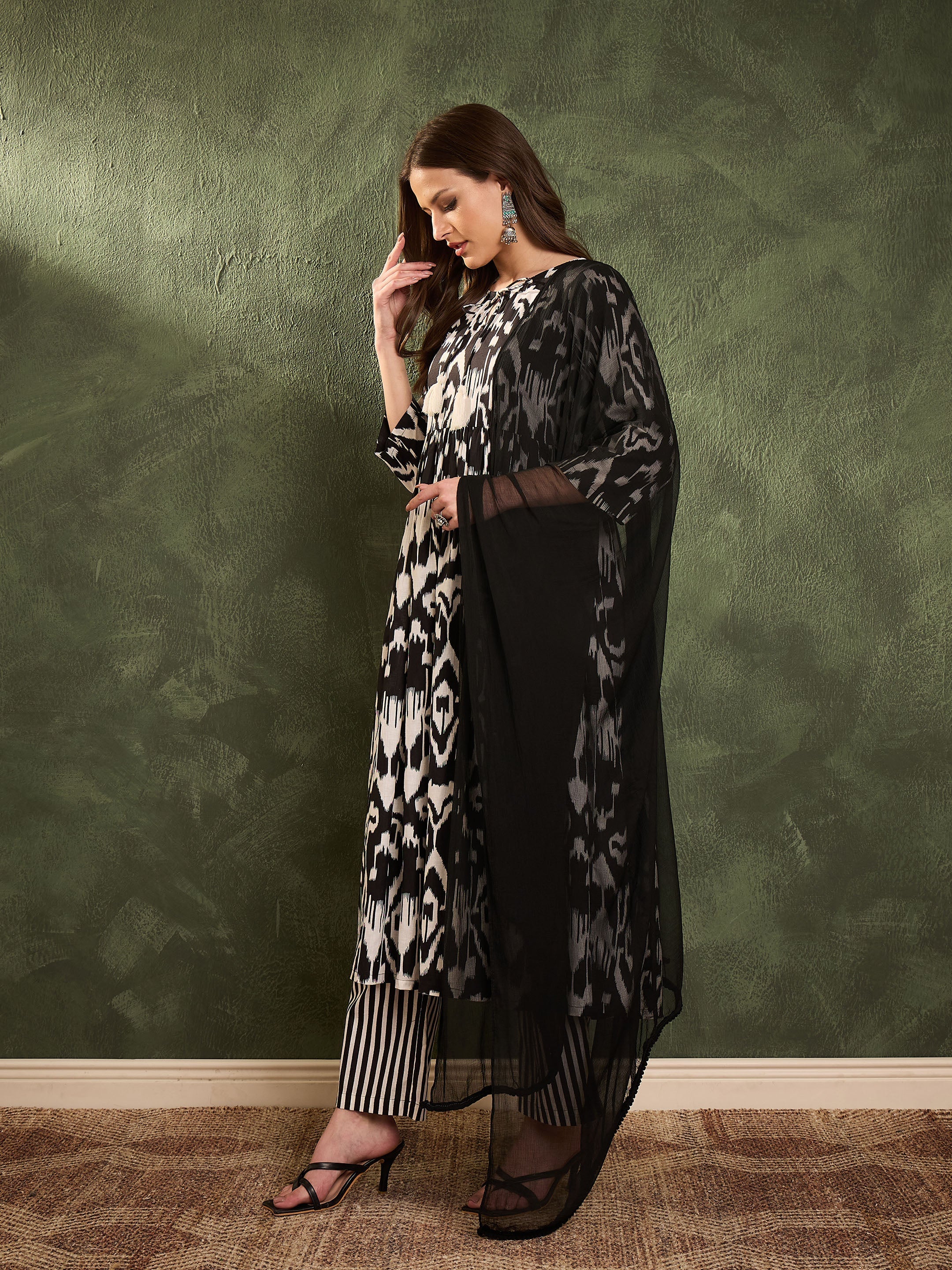 Women Black Ikat Dori Gathered Kurta Set with Dupatta - Image 3