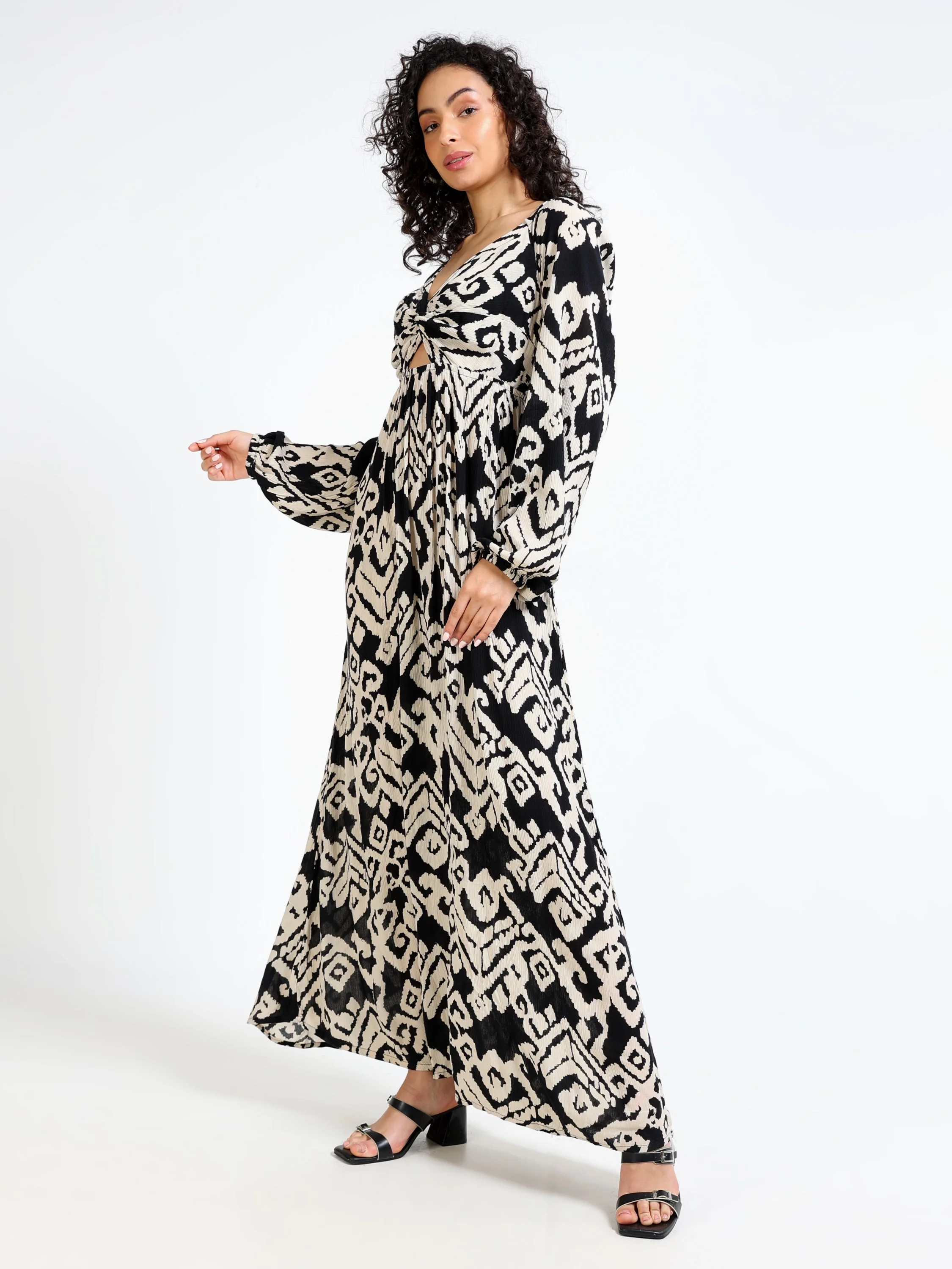 Women Black Ikkat Print Dress - Image 5