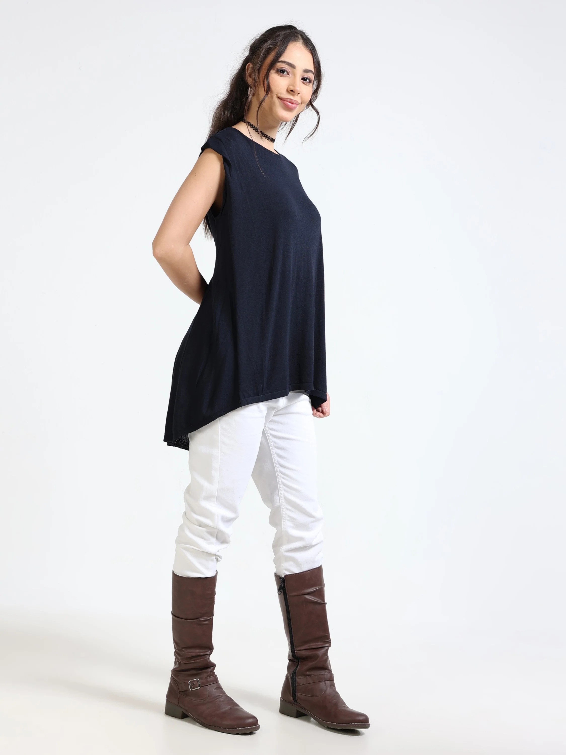 Women Black High Low Top - Image 4