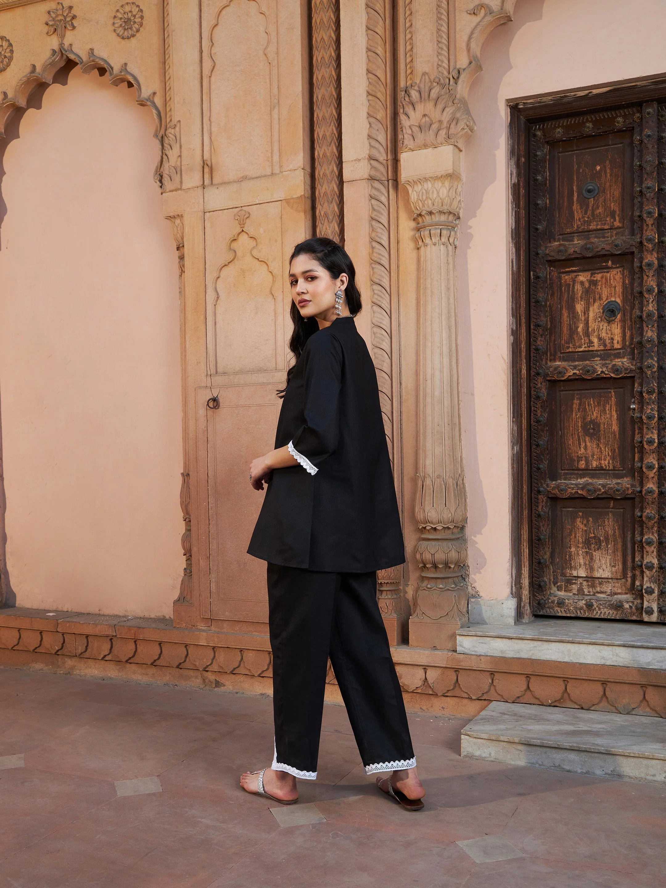 Women Black Lace Detail Short Kurti With Palazzos - Image 4