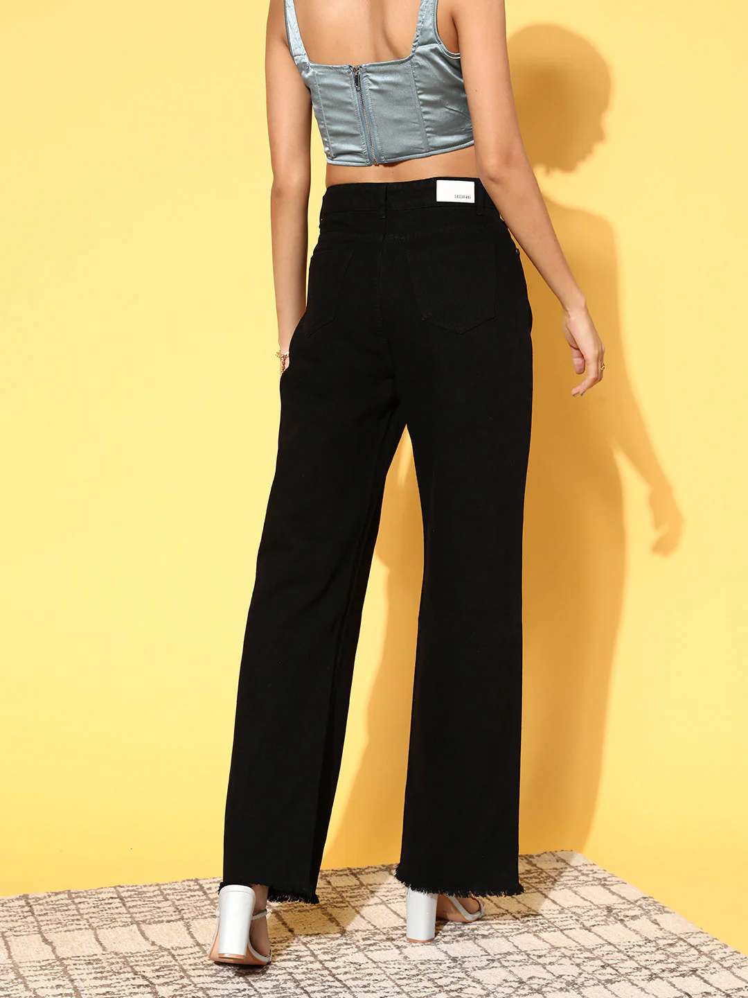 Women Black Line-Art Printed Straight Jeans - Image 3