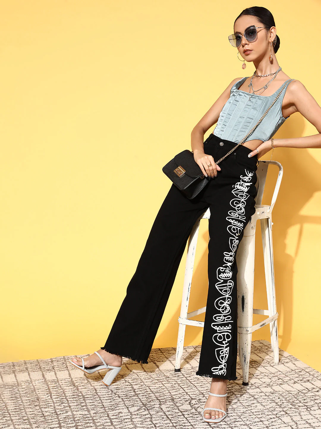 Women Black Line-Art Printed Straight Jeans - Image 4