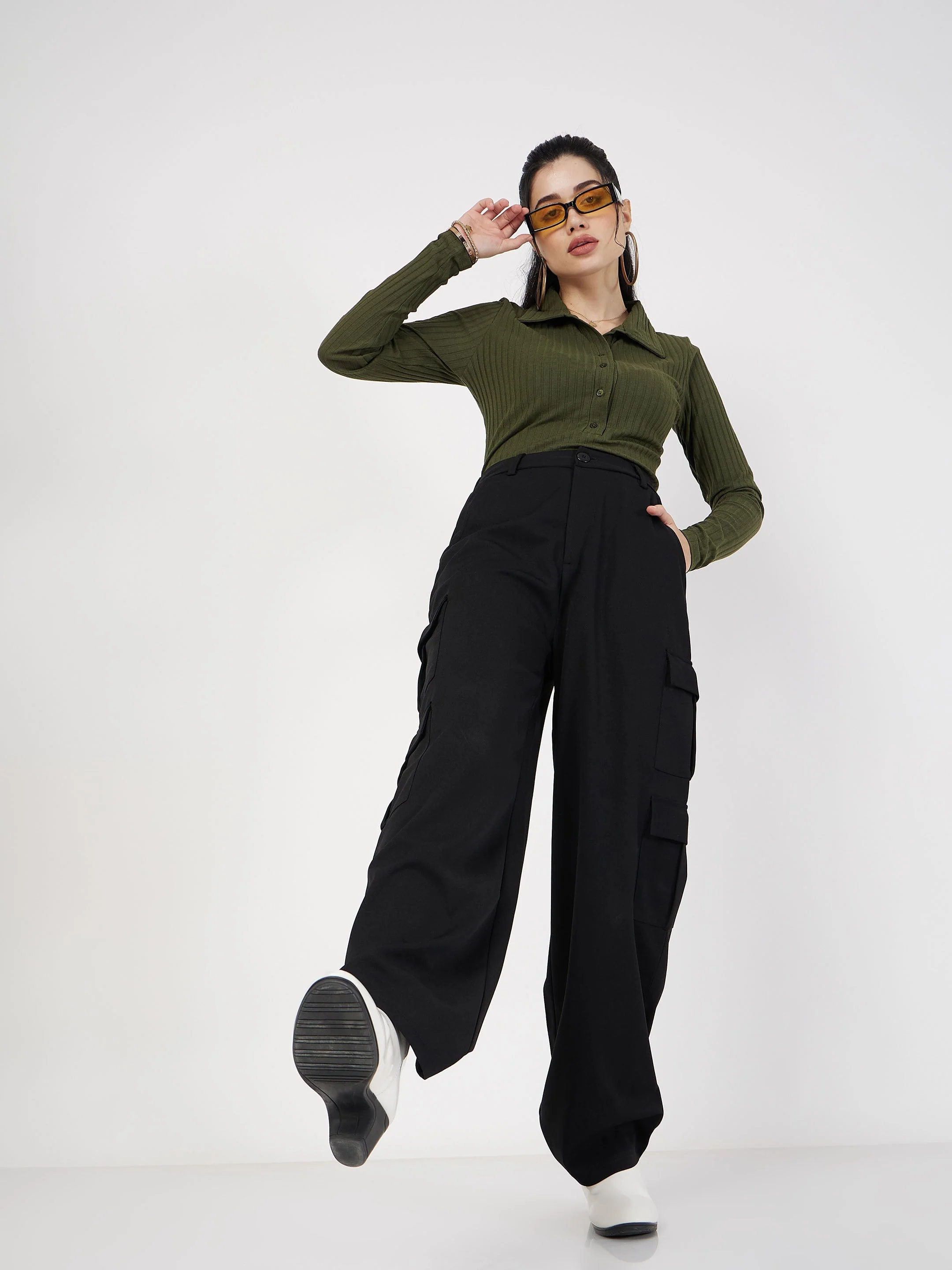 Women Black Multi Pocket Detail Cargo Pants - Image 2
