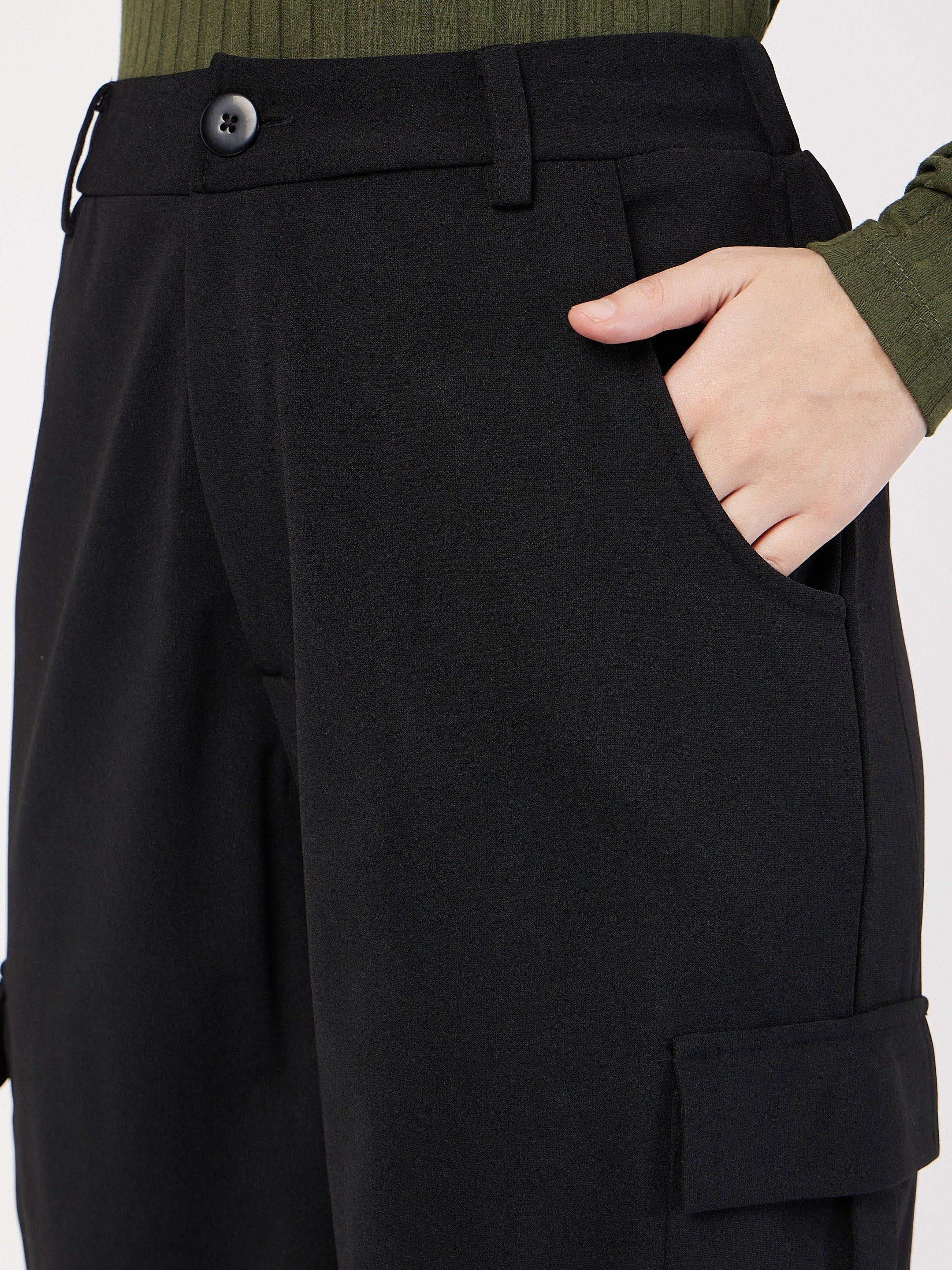 Women Black Multi Pocket Detail Cargo Pants - Image 4