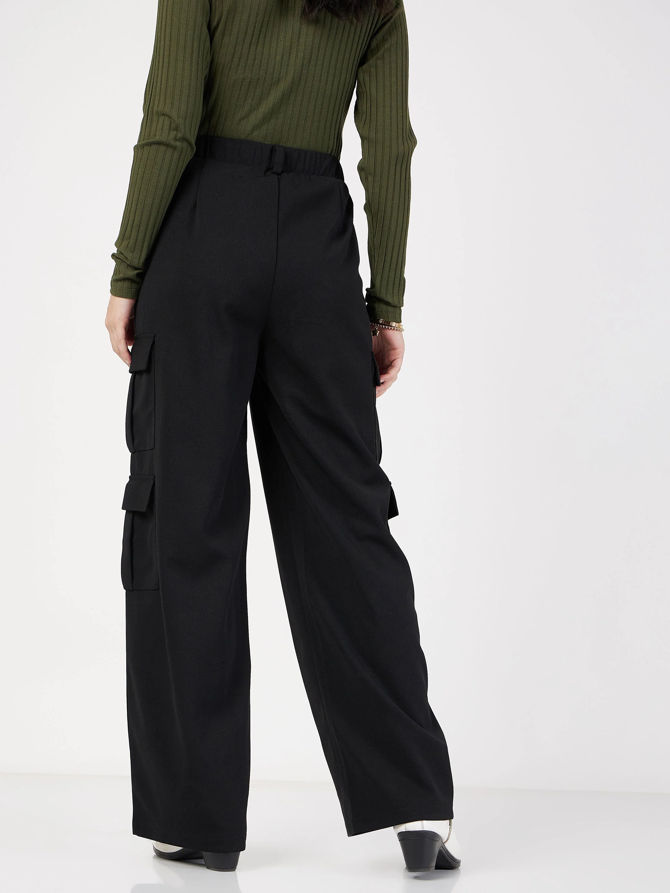 Women Black Multi Pocket Detail Cargo Pants - Image 5