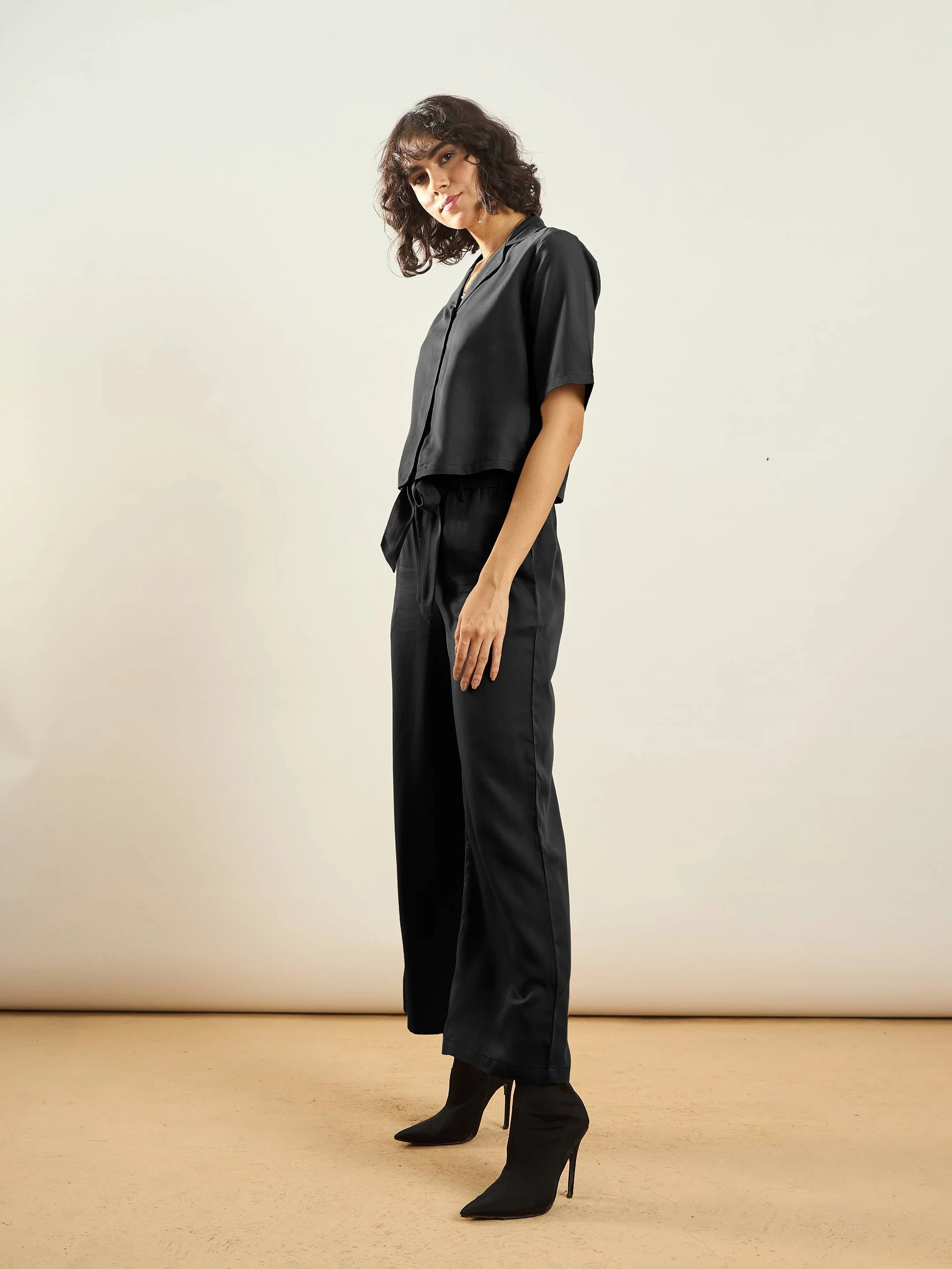 Women Black Notch Collar Shirt With Paperback Waist Pants - Image 3