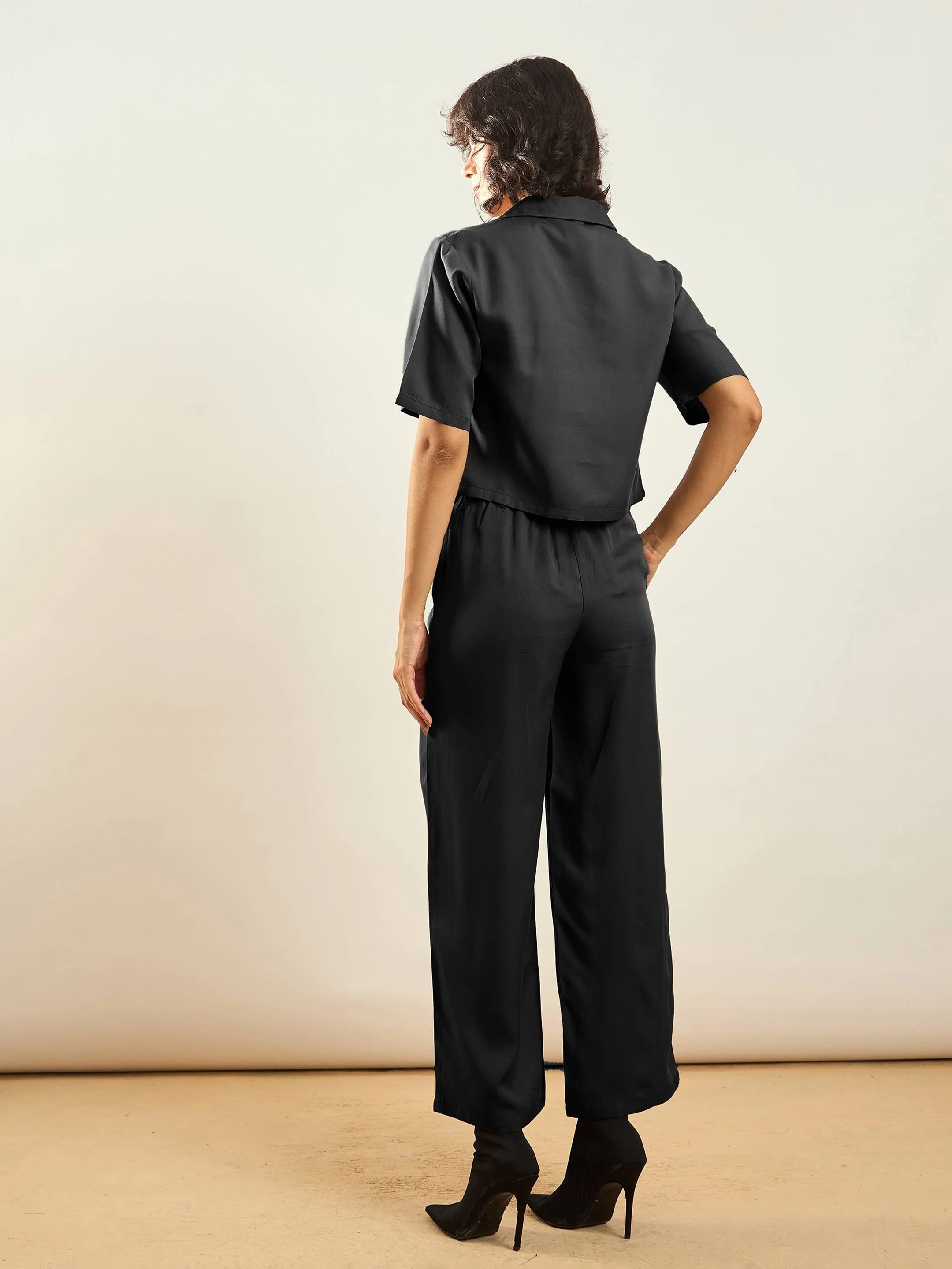 Women Black Notch Collar Shirt With Paperback Waist Pants - Image 6