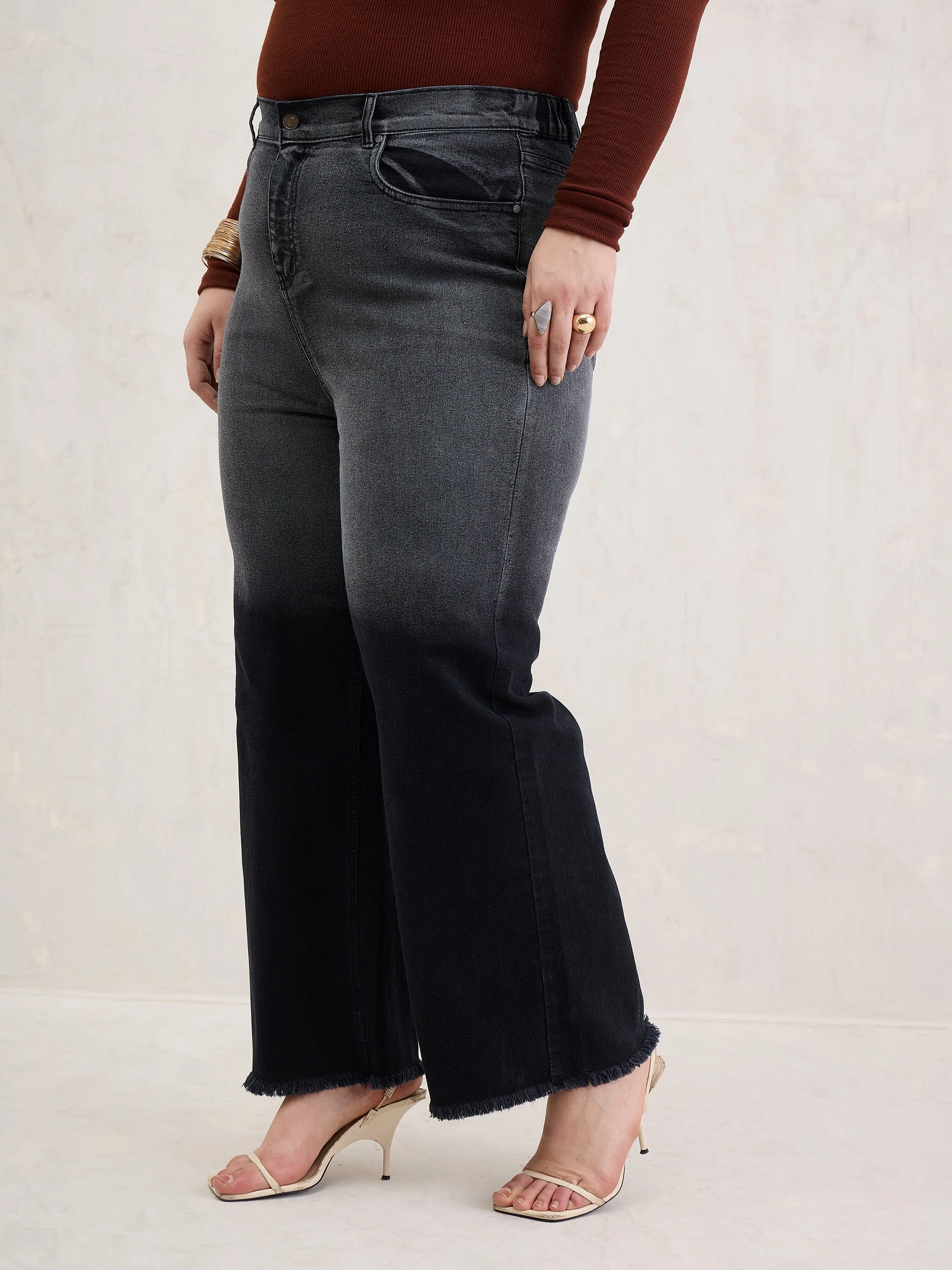 Women Black Ombre Straight Jeans - Image 3