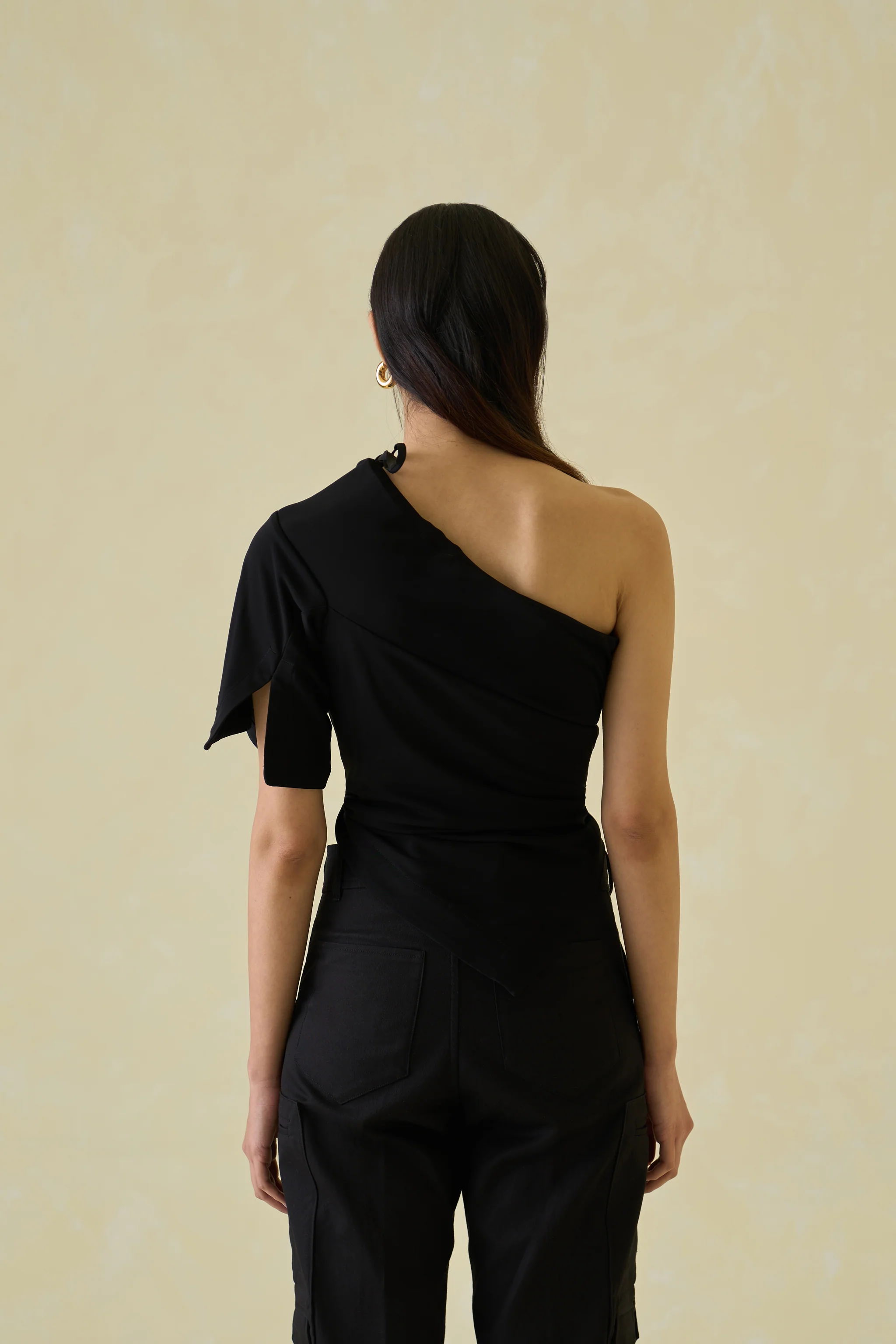 Women Black One Shoulder Asymmetric Rayon Top - Image 2