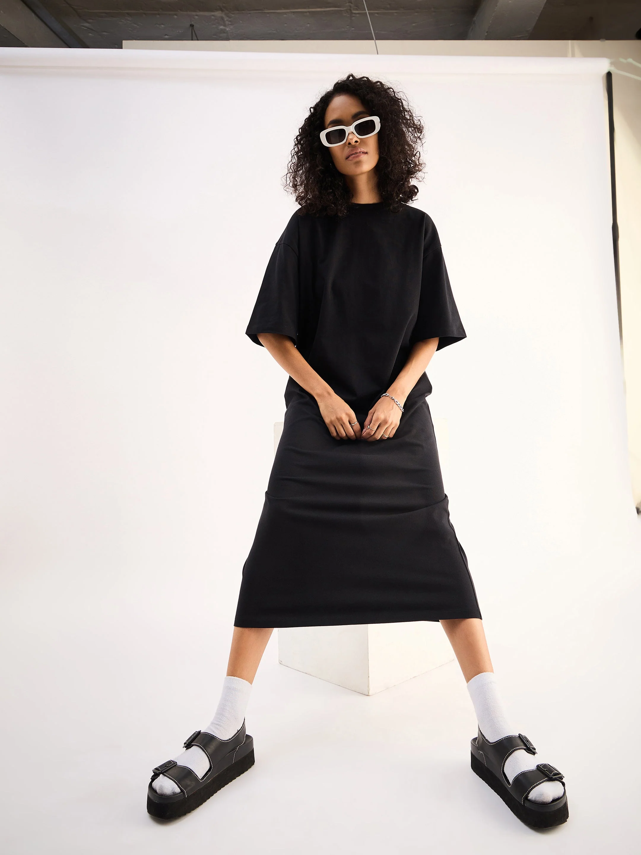 Women Black Oversized T-Shirt Dress - Image 2