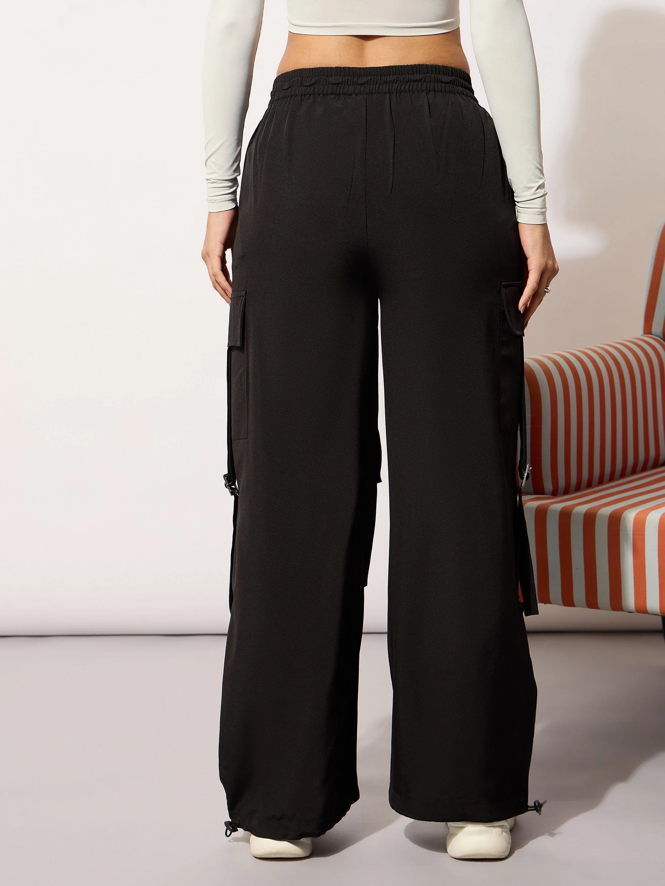 Women Black Parachute Side Metal Buckle Detail Cargos - Image 5