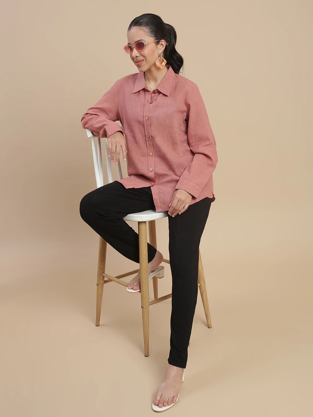Women Black Pencil Fit Pants - Image 4