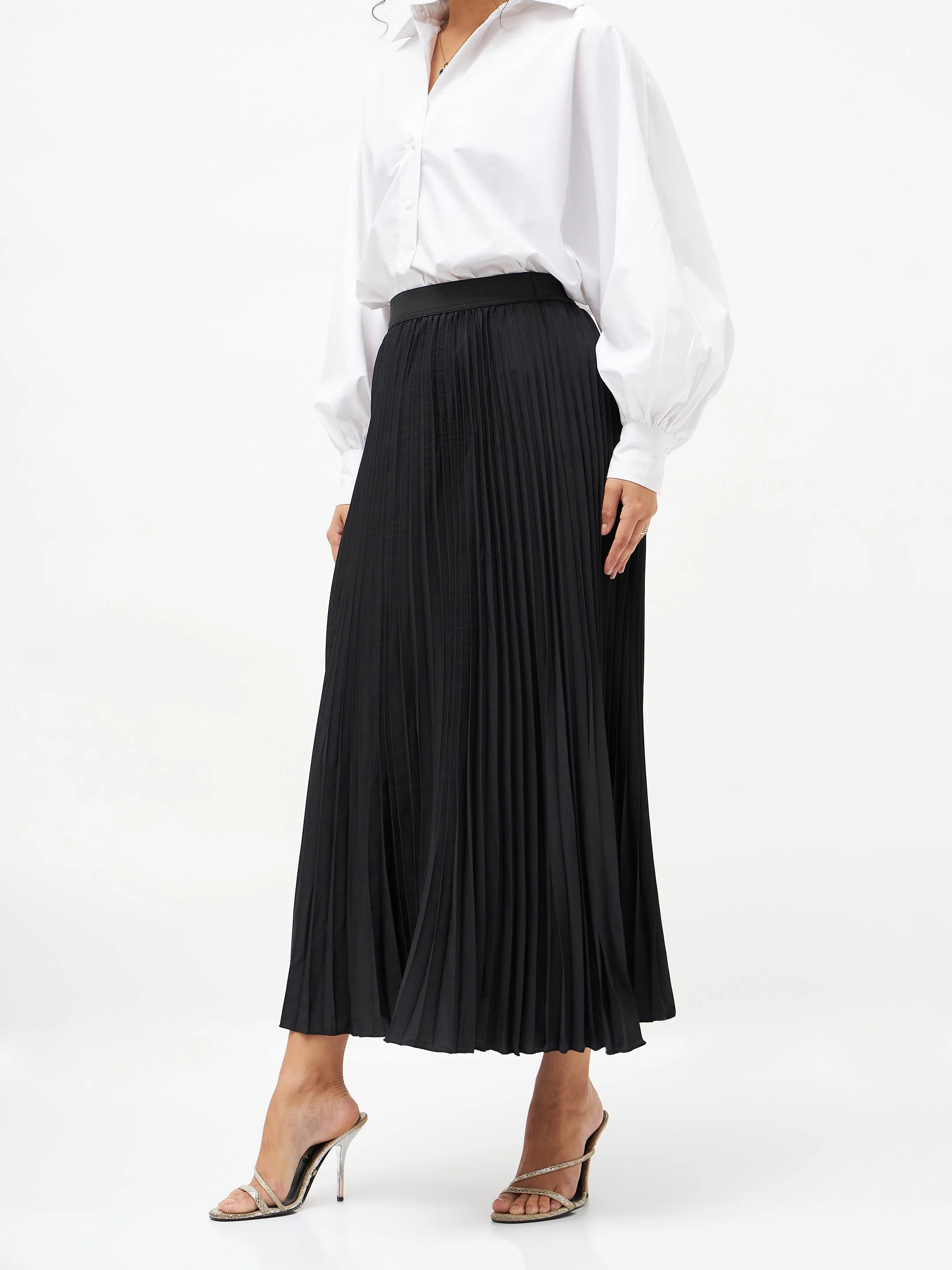 Women Black Pleated Maxi Skirt - Image 3