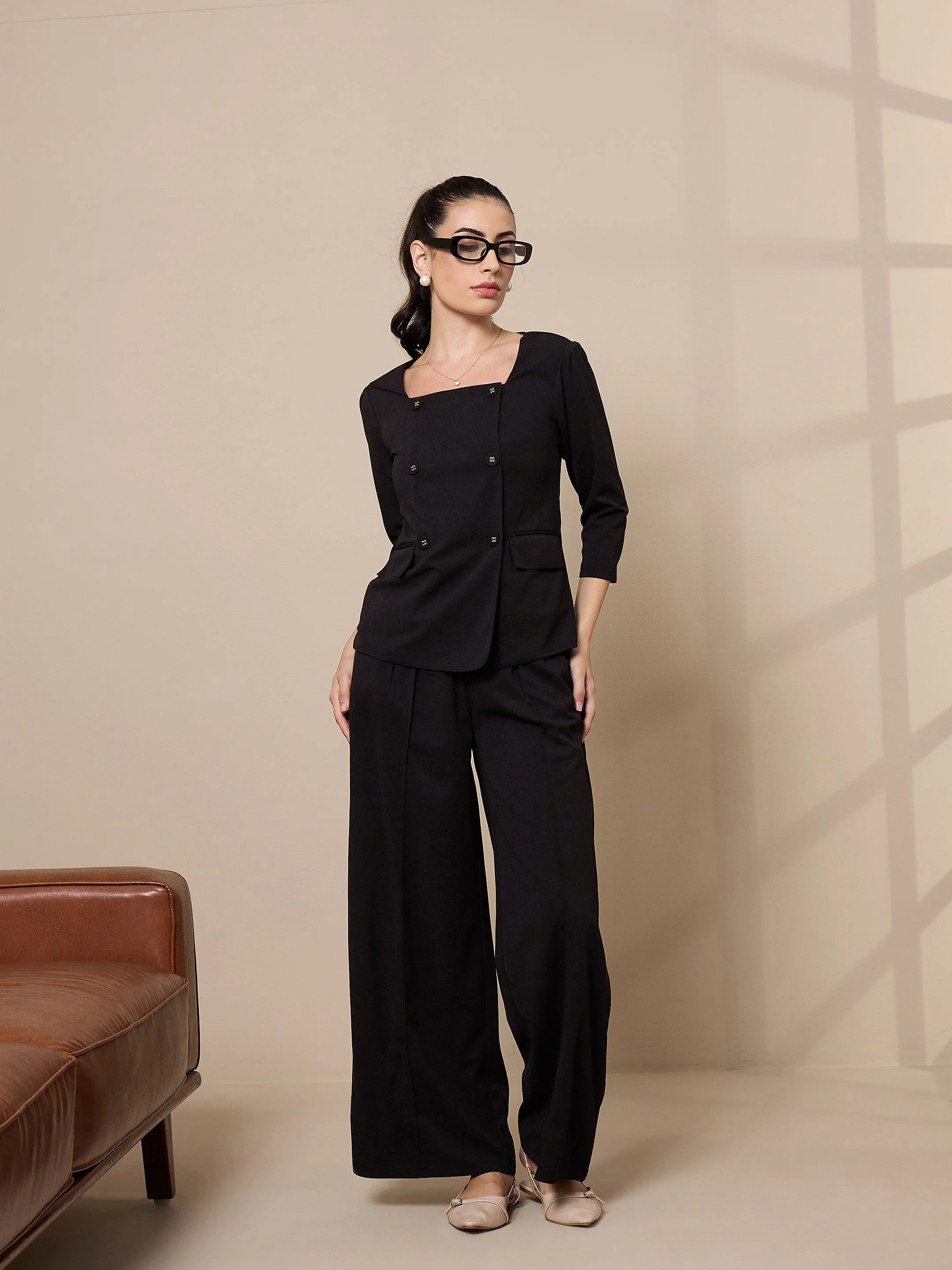 Women Black Pleated Wide Leg Trousers - Image 5