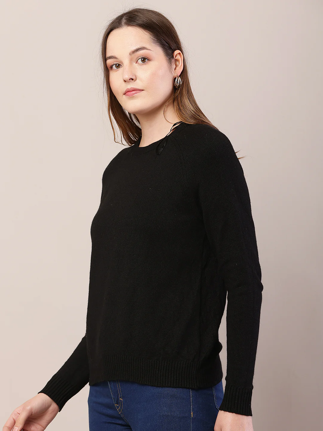 Women black polyester round neck sweater - Image 2