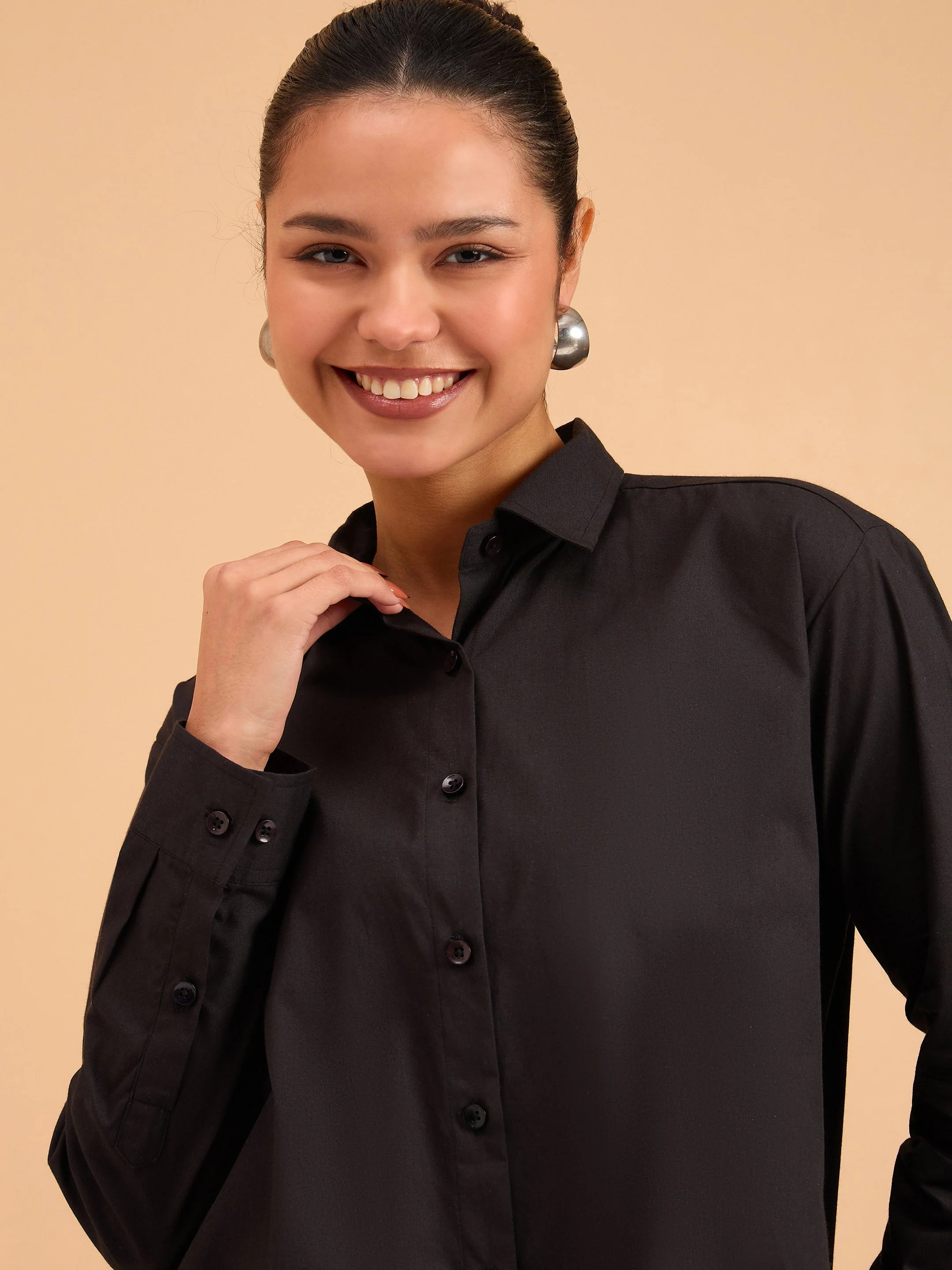 Women Black Poplin Oversized Shirt - Image 4