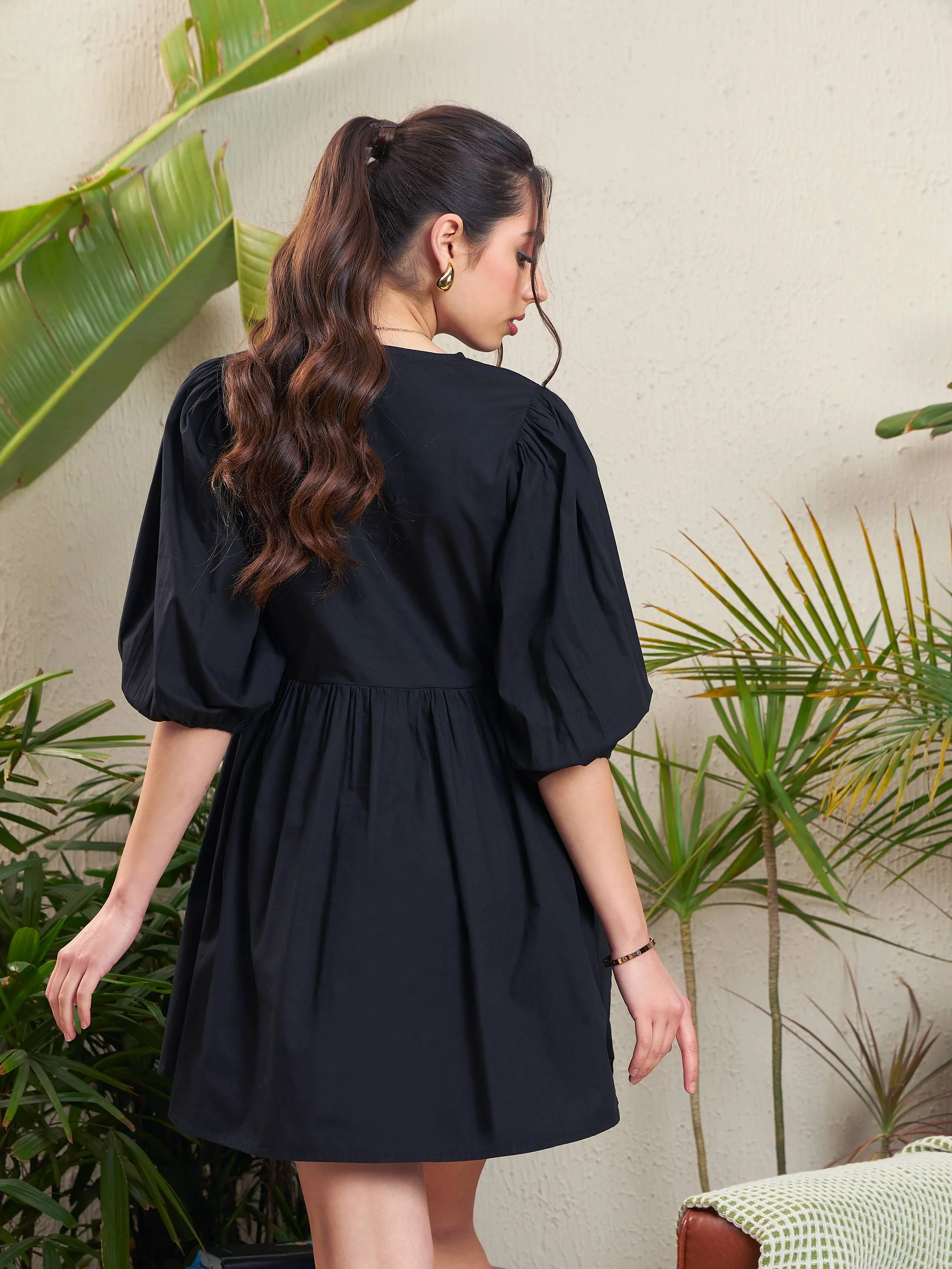 Women Black Poplin Puff Sleeves Gathered Dress - Image 2