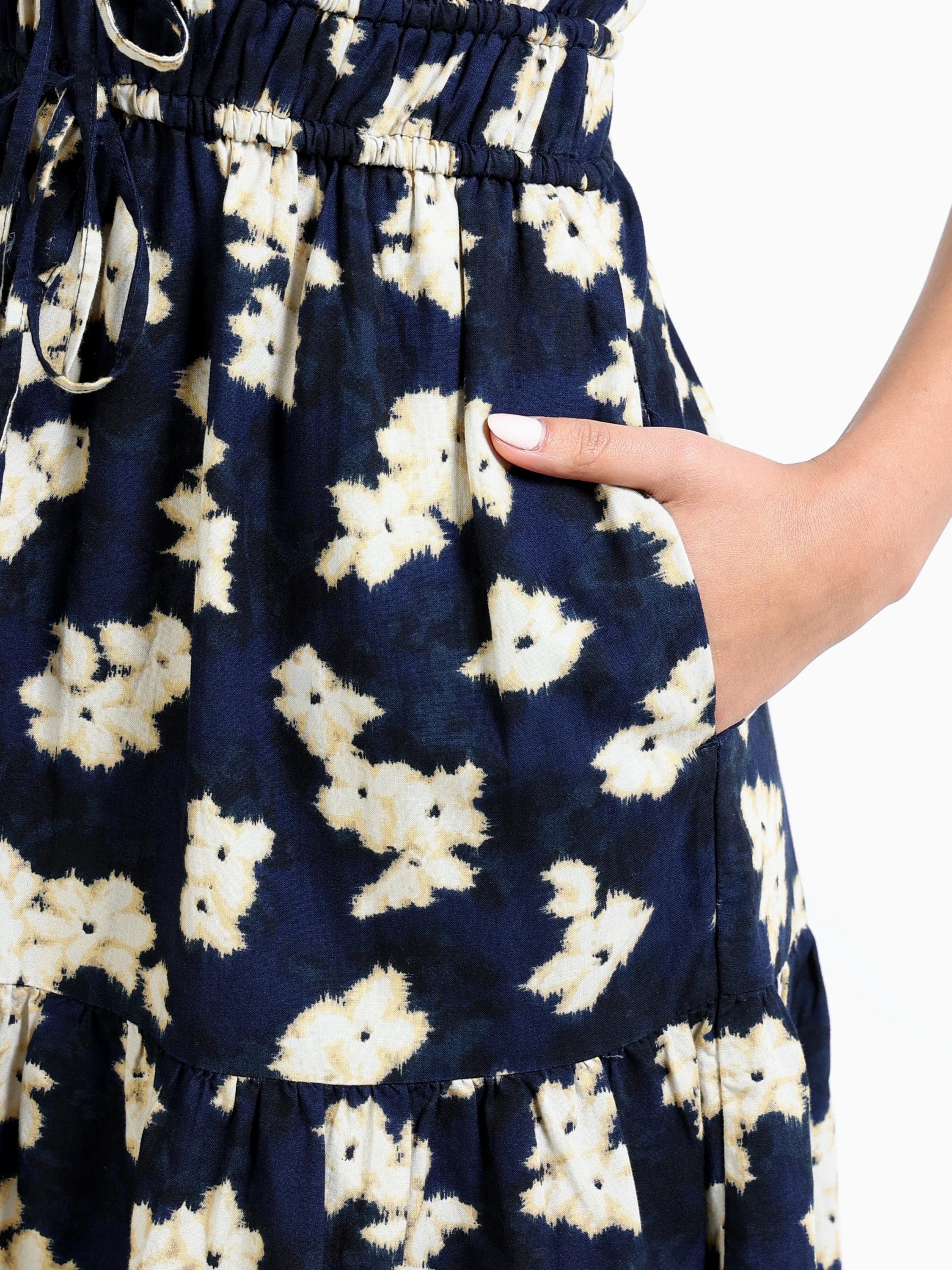 Women Black Printed Flare Dress - Image 7