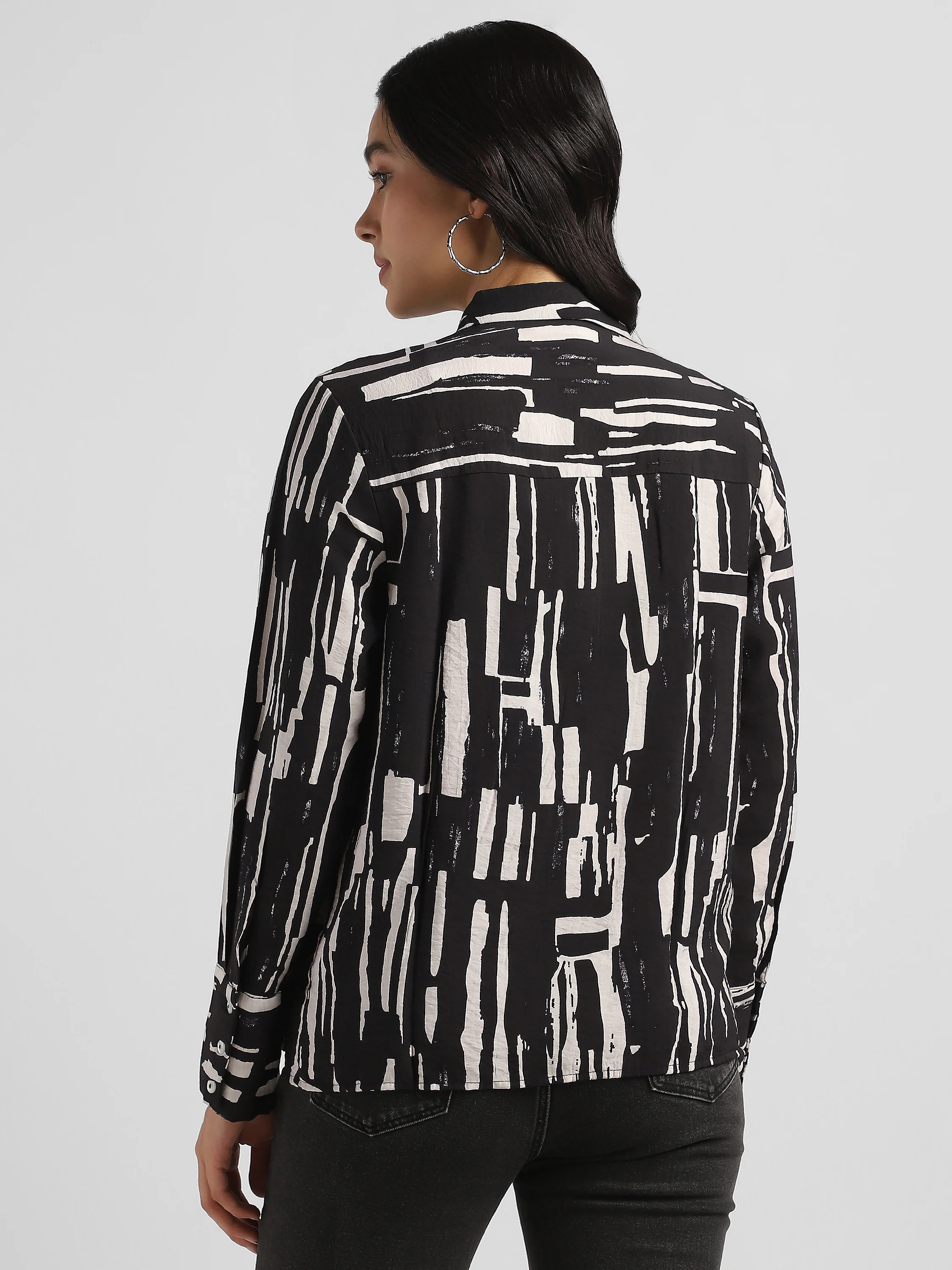 Women Black Printed Regular Fit Shirt - Image 3