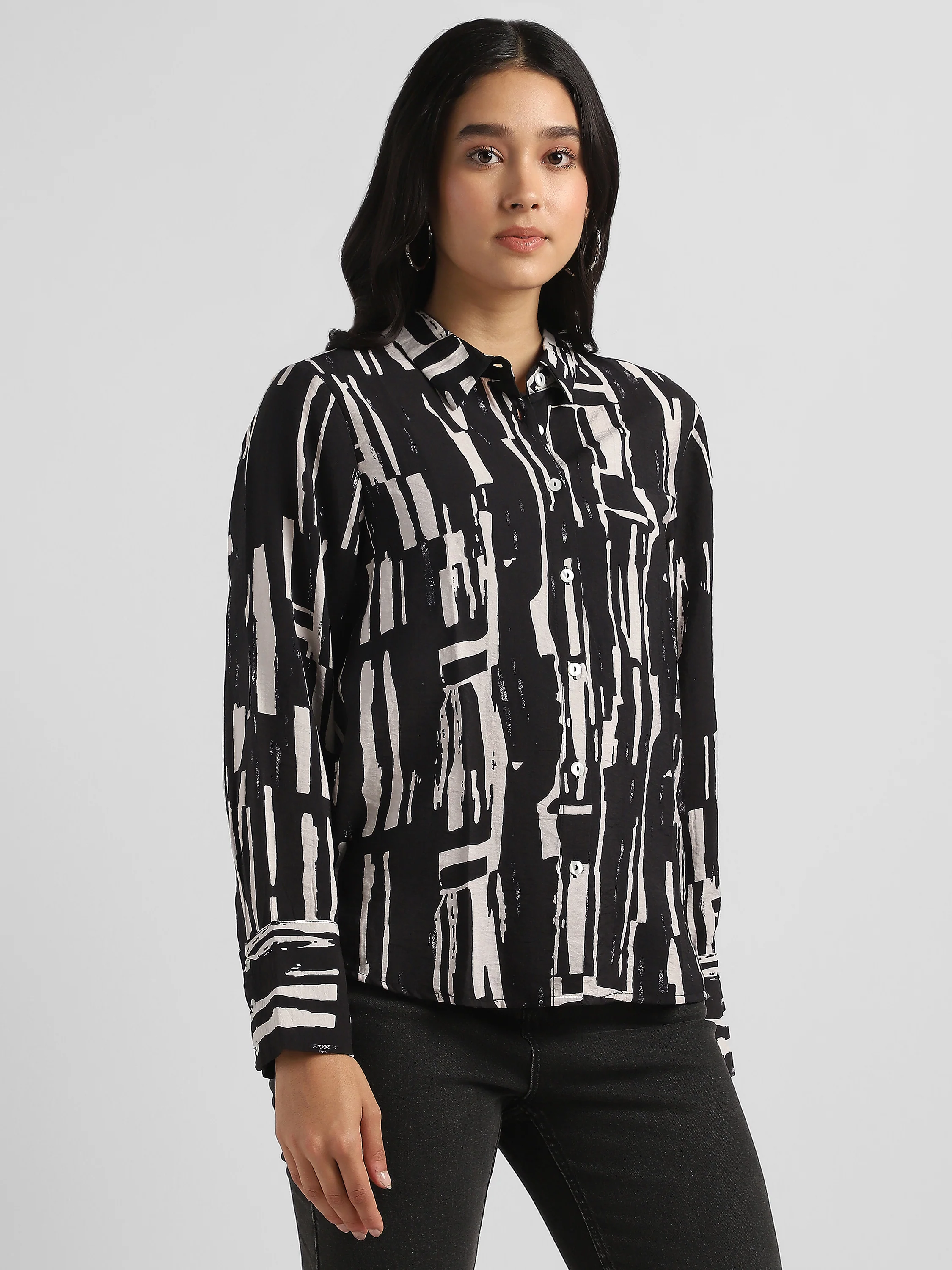 Women Black Printed Regular Fit Shirt - Image 5