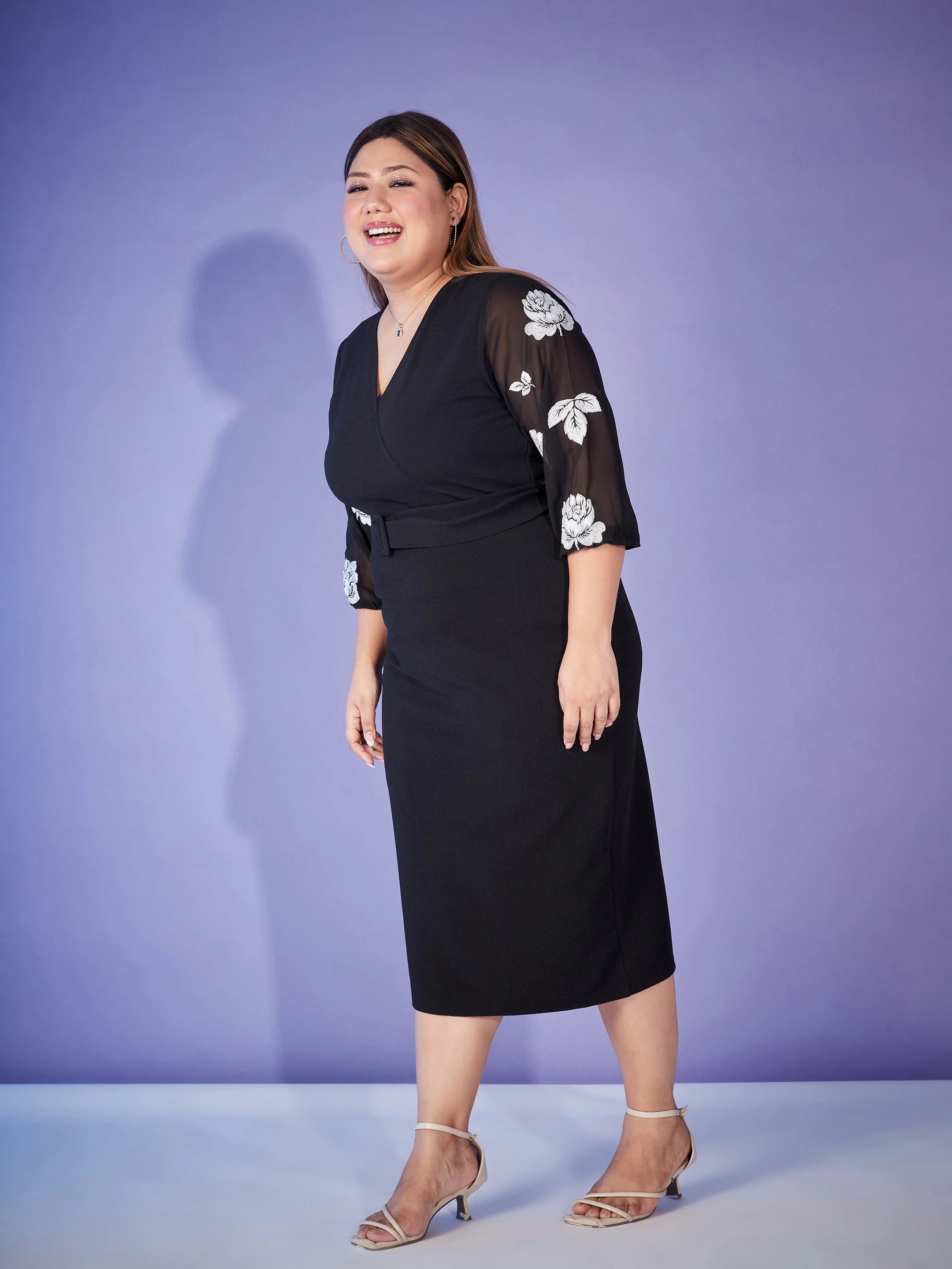 Women Black Printeded Balloon Sleeve Belted Bodycon Dress - Image 3