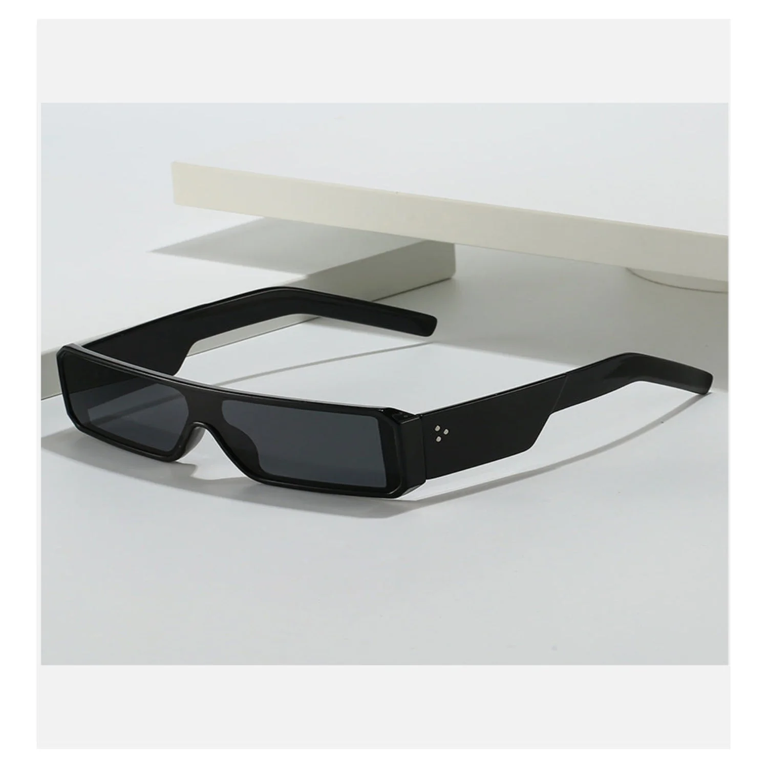 Women Black Rectangular Lens Sunglasses - Image 2