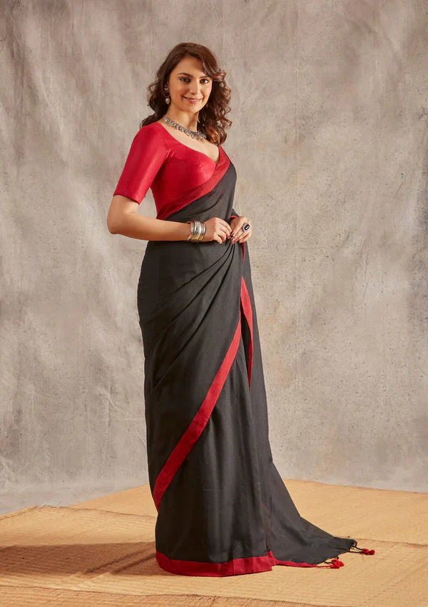 Women Black Red Border Cotton Saree - Image 4