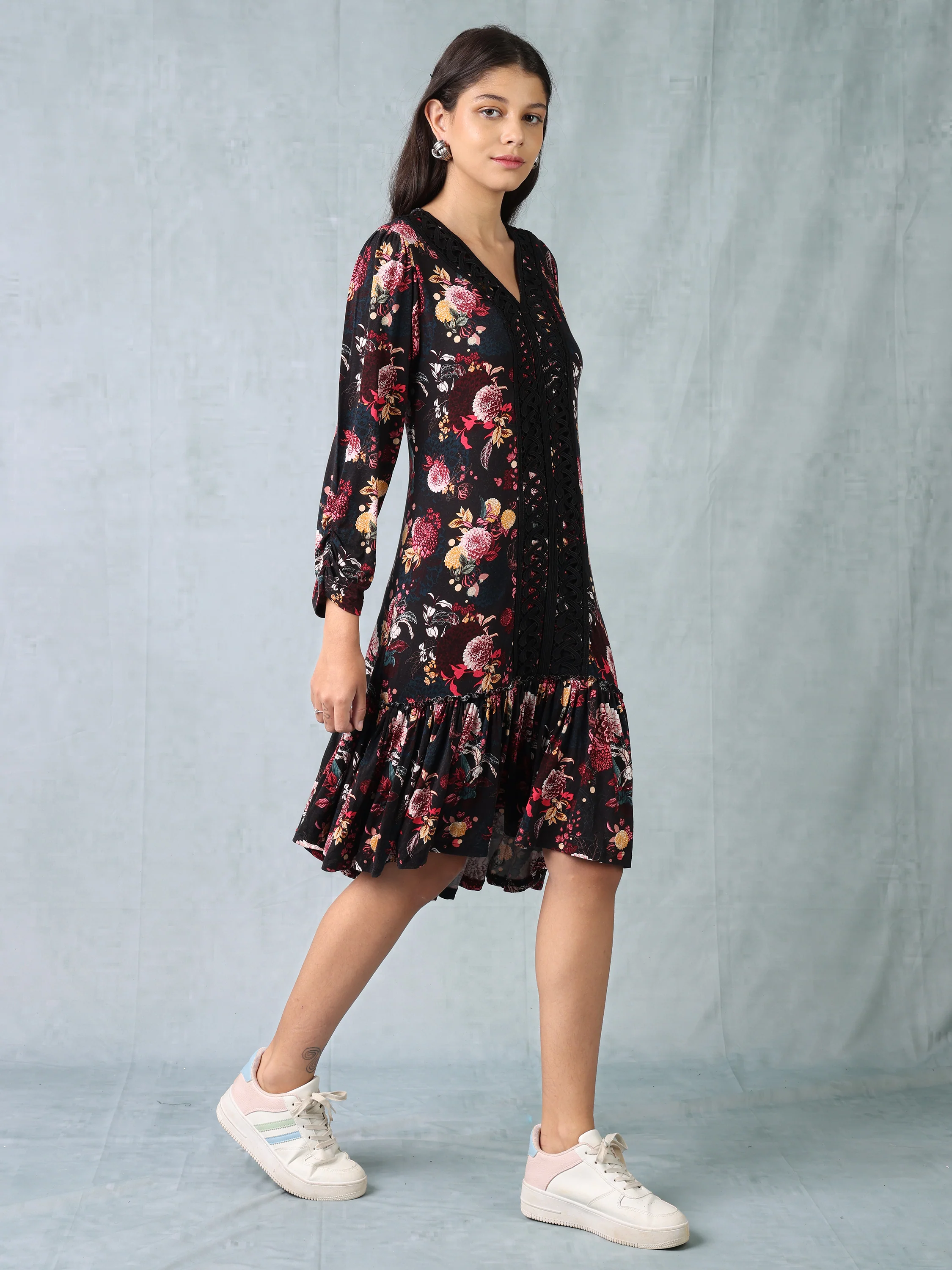 Women Black & Red Printed Comfort Fit Dress - Image 5