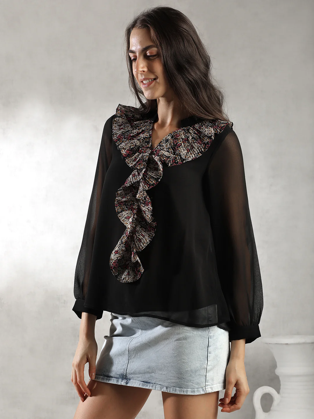 Women Black Front Ruffles Top - Image 4