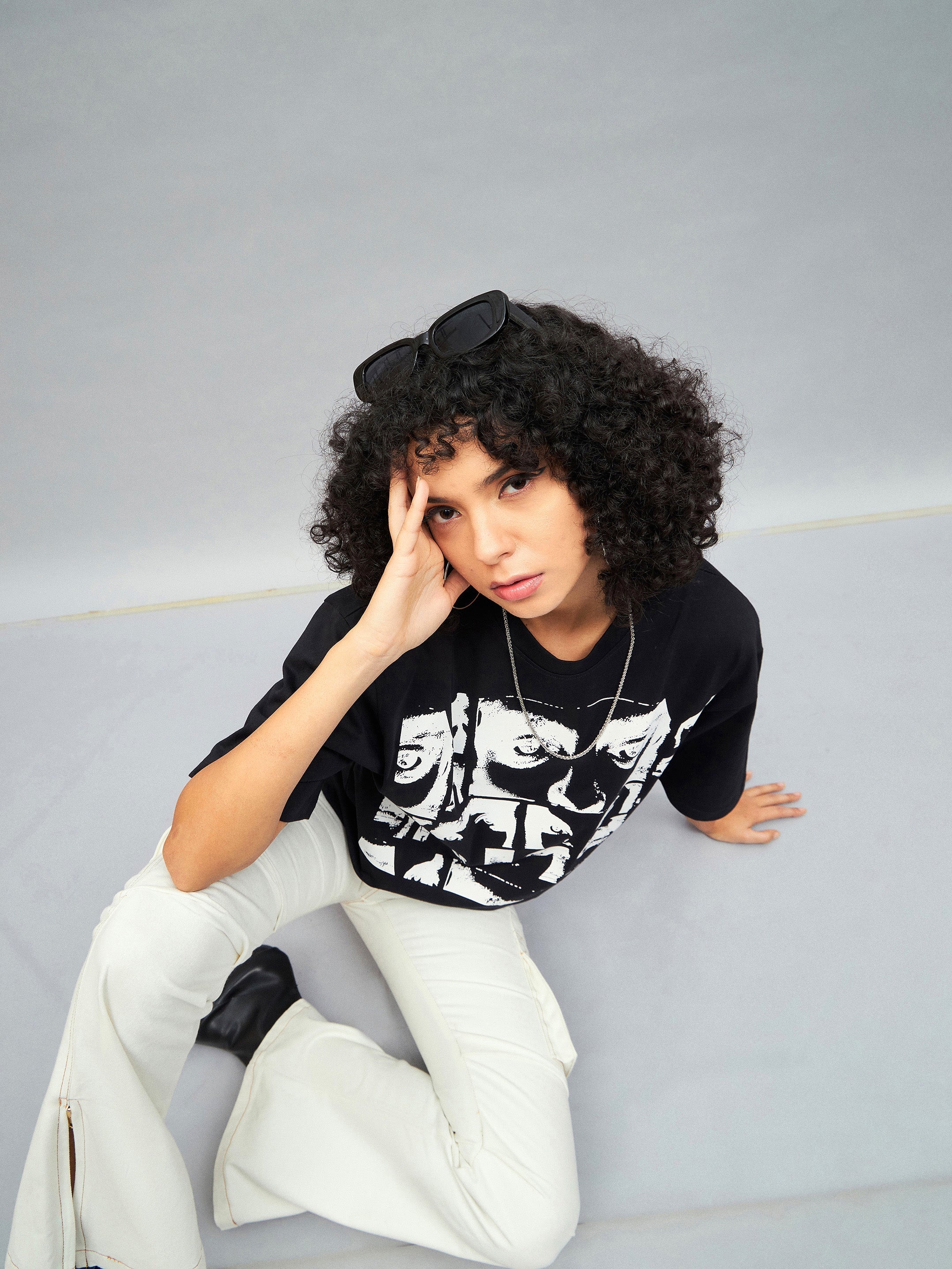 Women Black Retro Photographic Printed Oversized T-shirt - Image 4