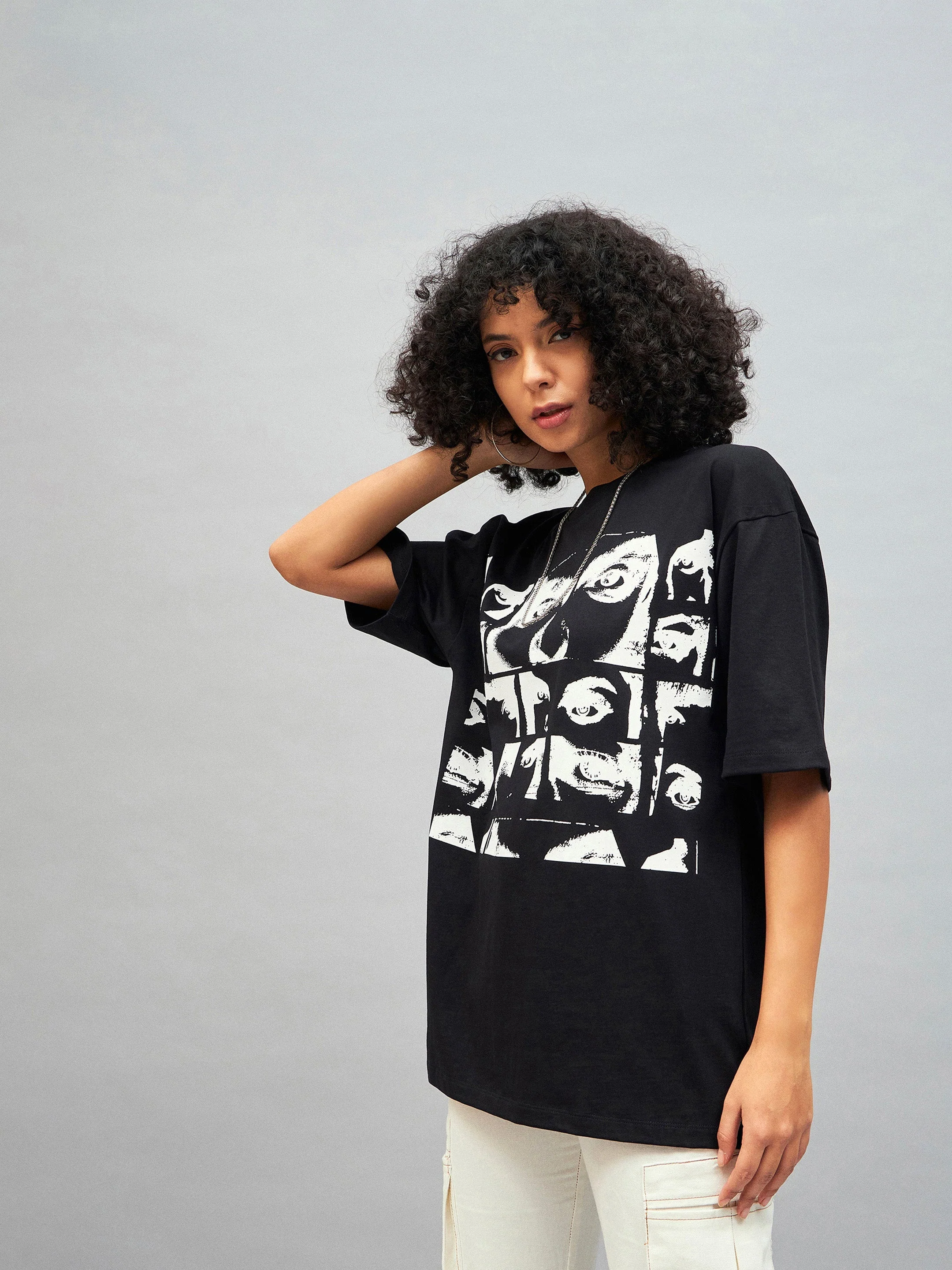 Women Black Retro Photographic Printed Oversized T-shirt - Image 6