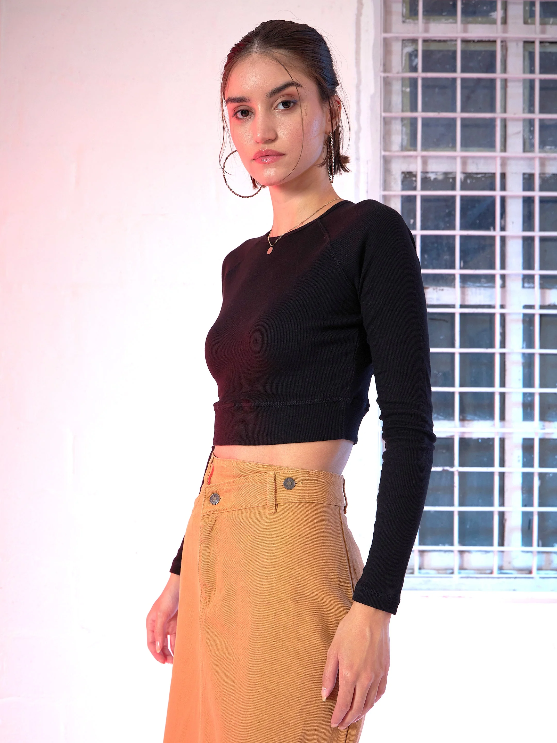 Women Black Rib Full Sleeve Crop Top - Image 4
