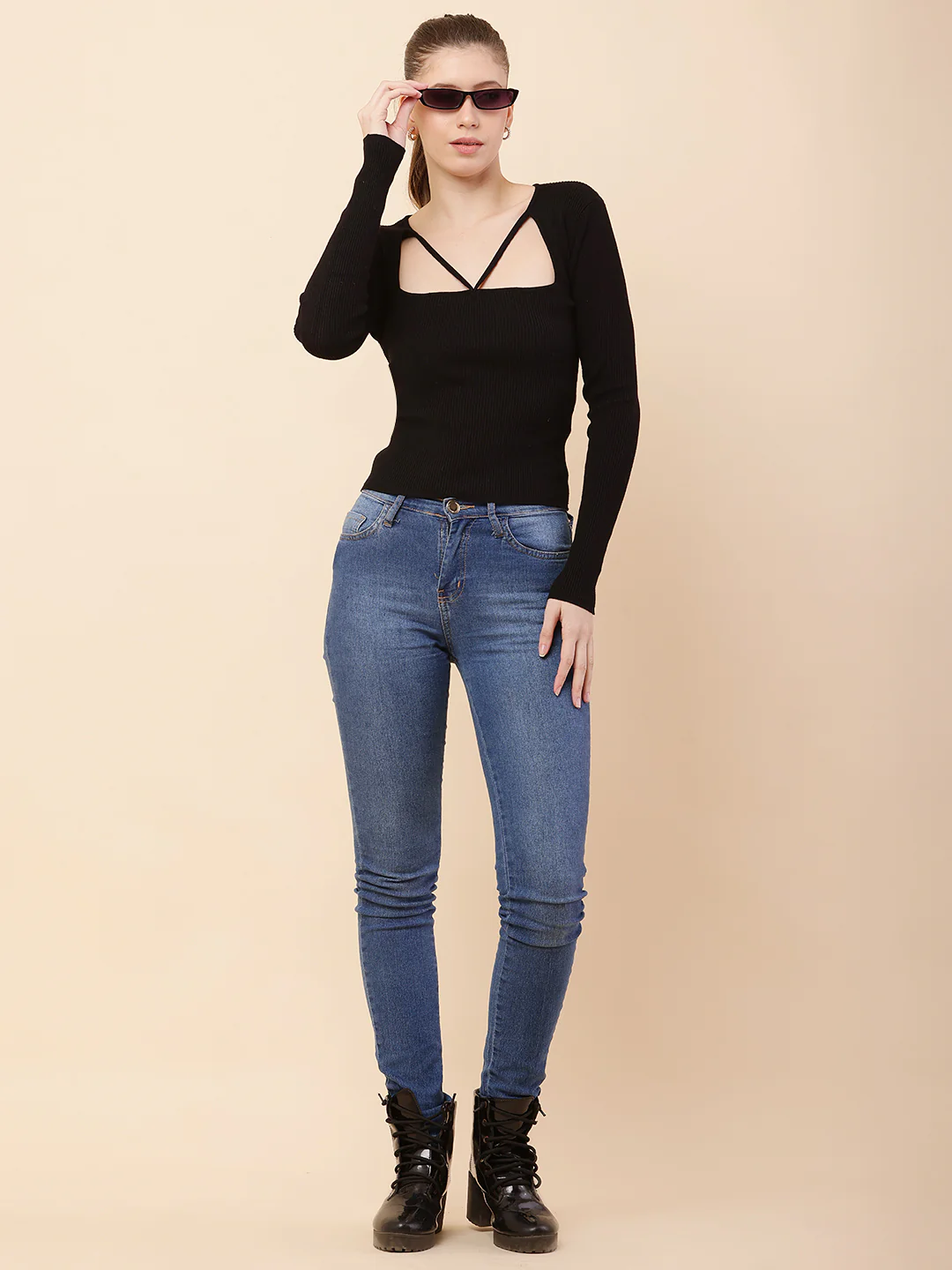 Women Black Ribbed V-neck Top - Image 3