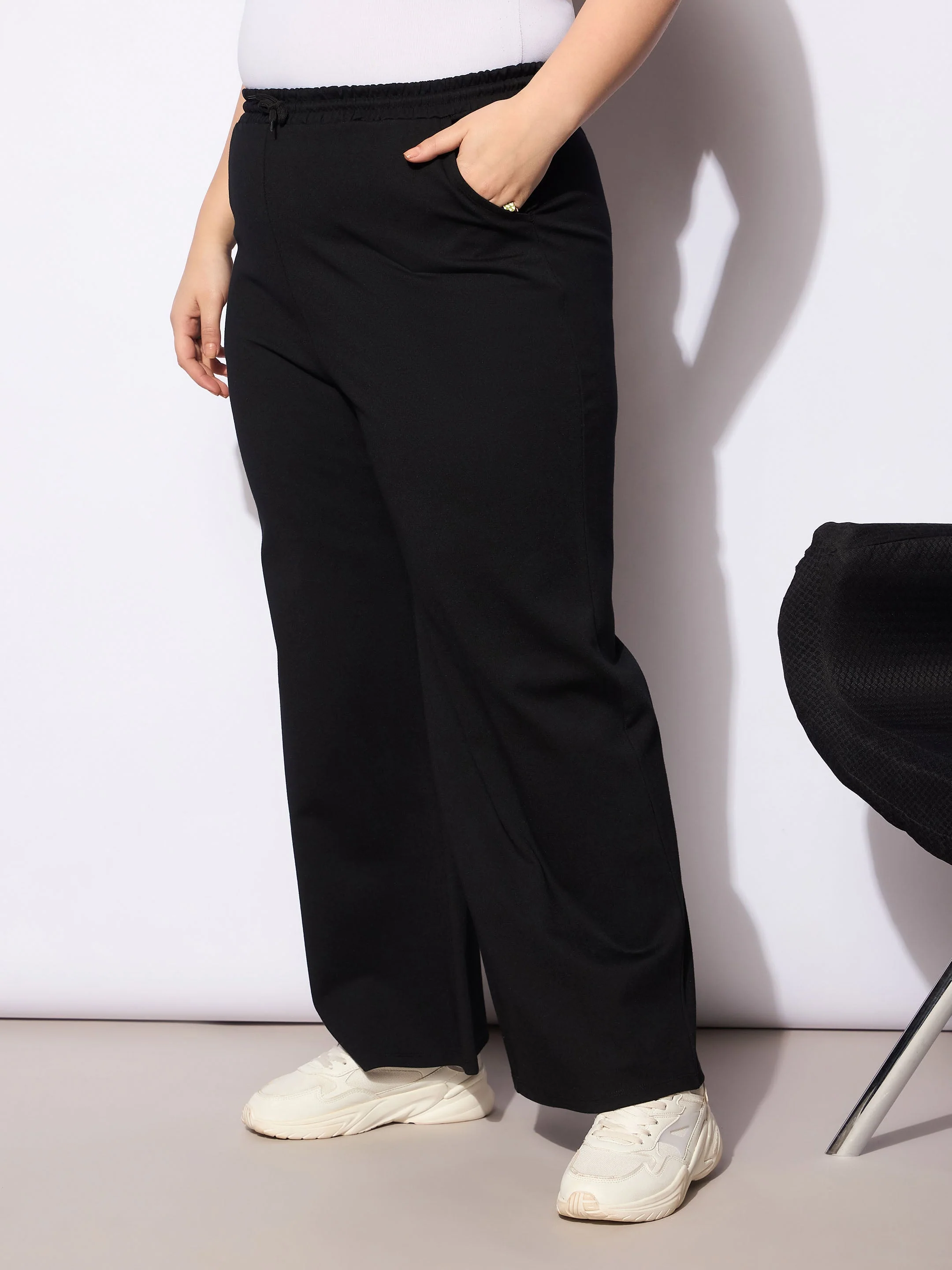 Women Black Roma Elasticated Straight Pants - Image 3