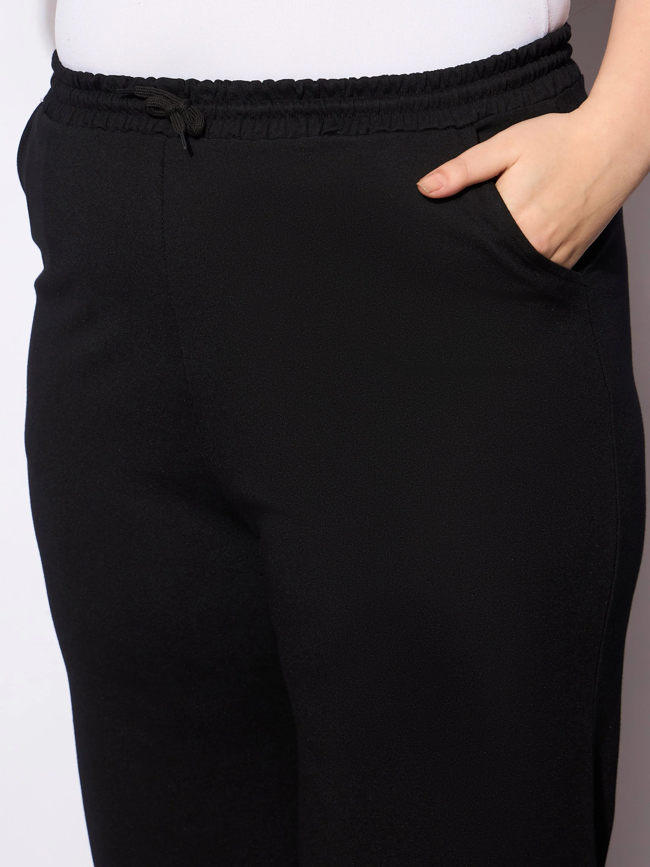 Women Black Roma Elasticated Straight Pants - Image 4