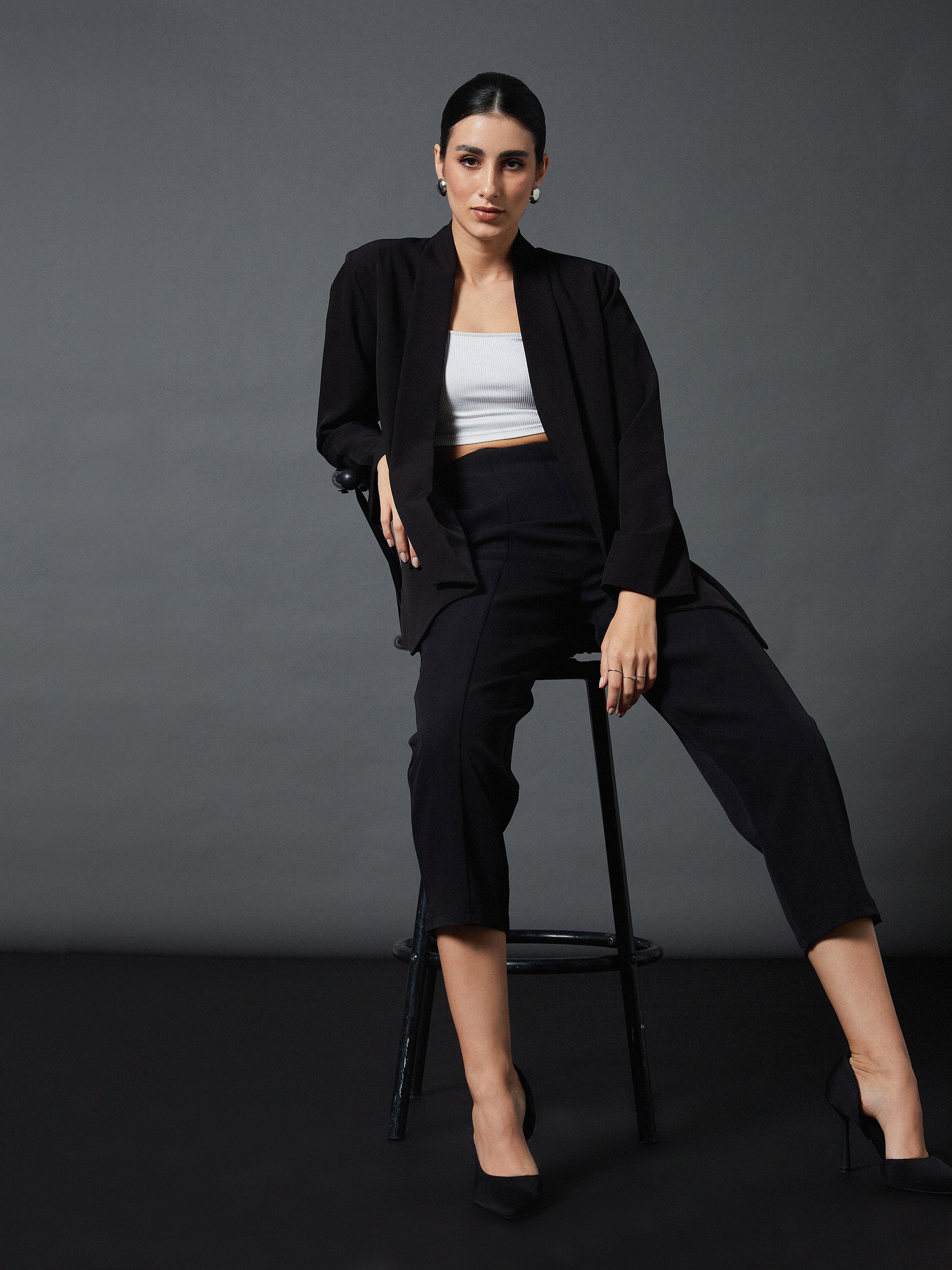 Women Black Shawl Collar Blazer With Balloon Fit Pants - Image 2